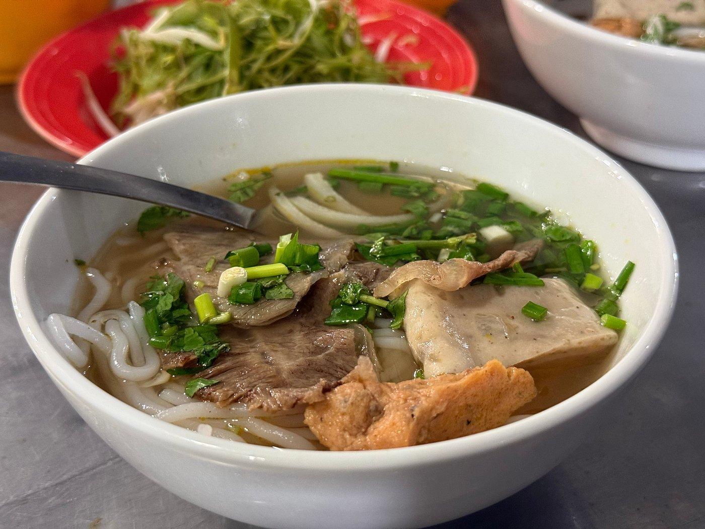 street food tour in Saigon — photo 2