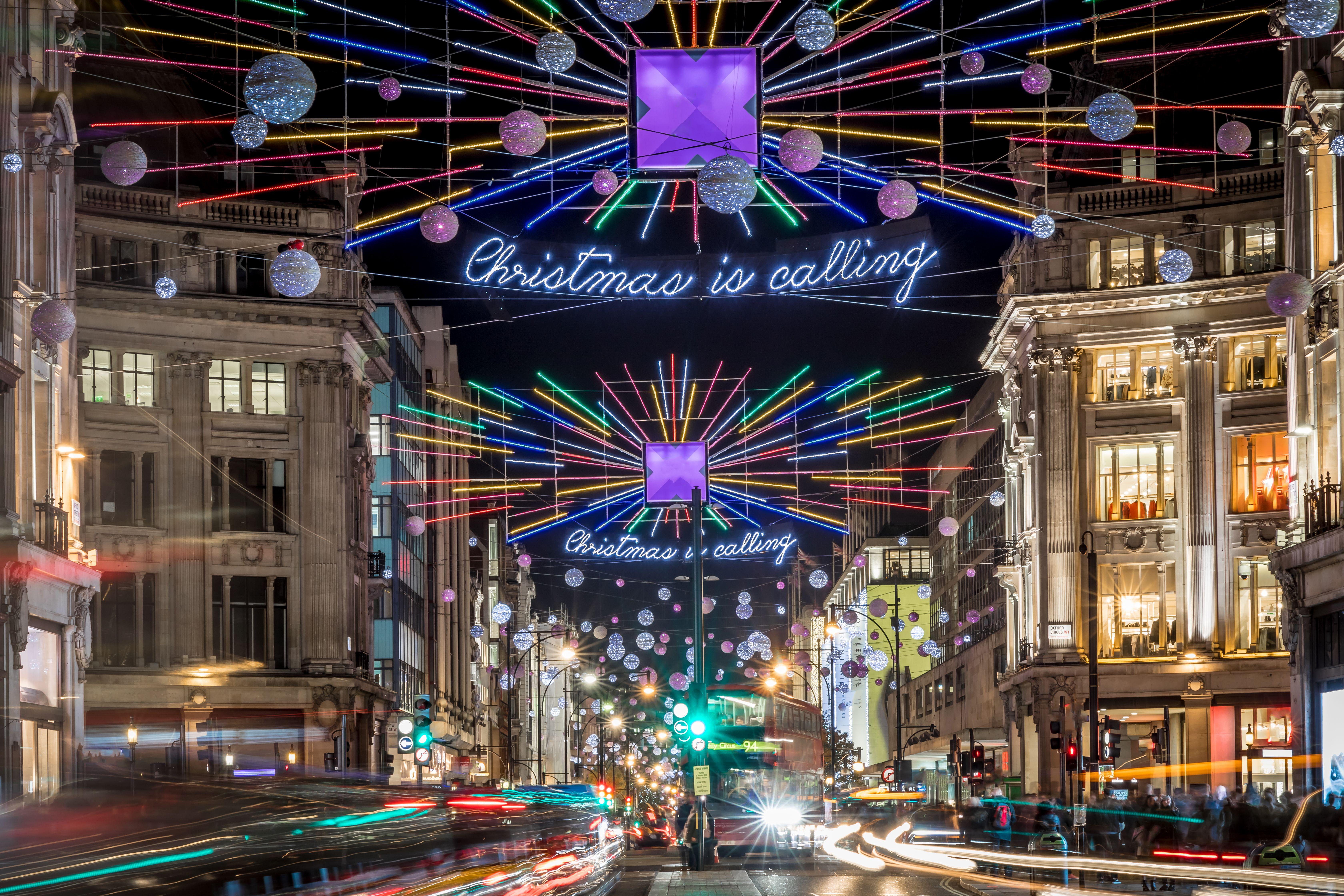 London: Christmas Lights Private Taxi Tour