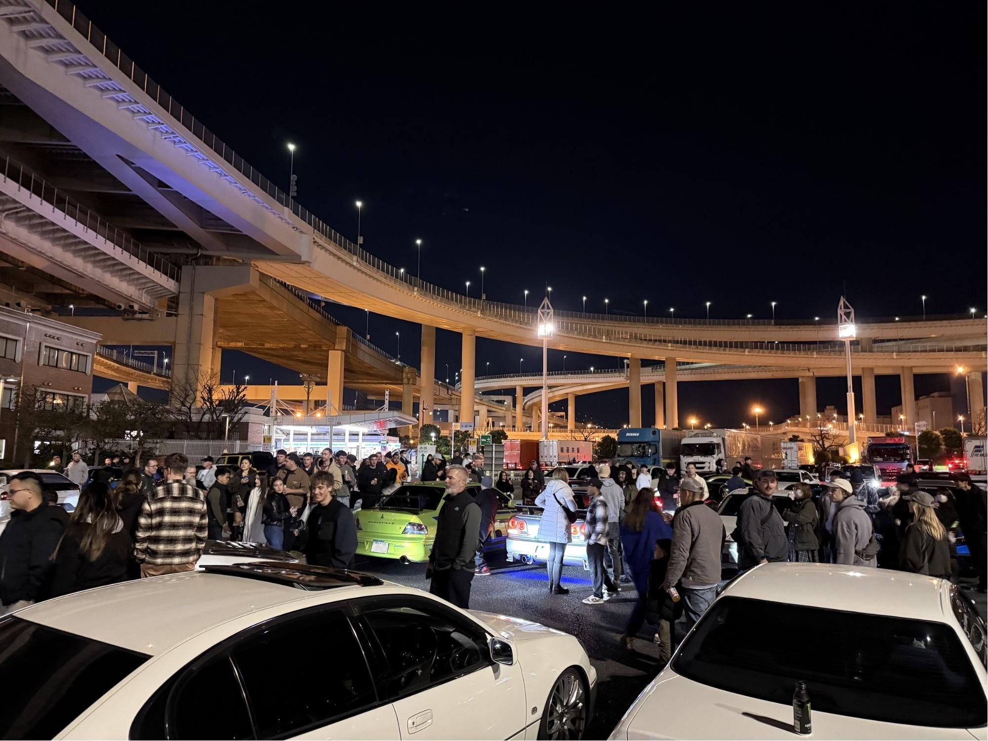 Tokyo Car Culture by Mercedes-Benz : Daikoku & Autobacs