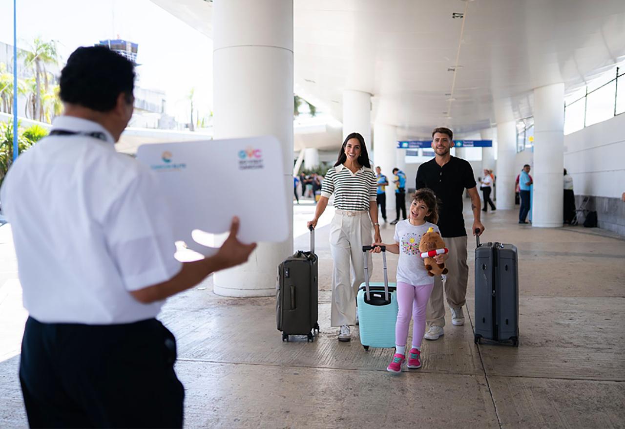 Private Round-Trip Airport Transfer from Cancun