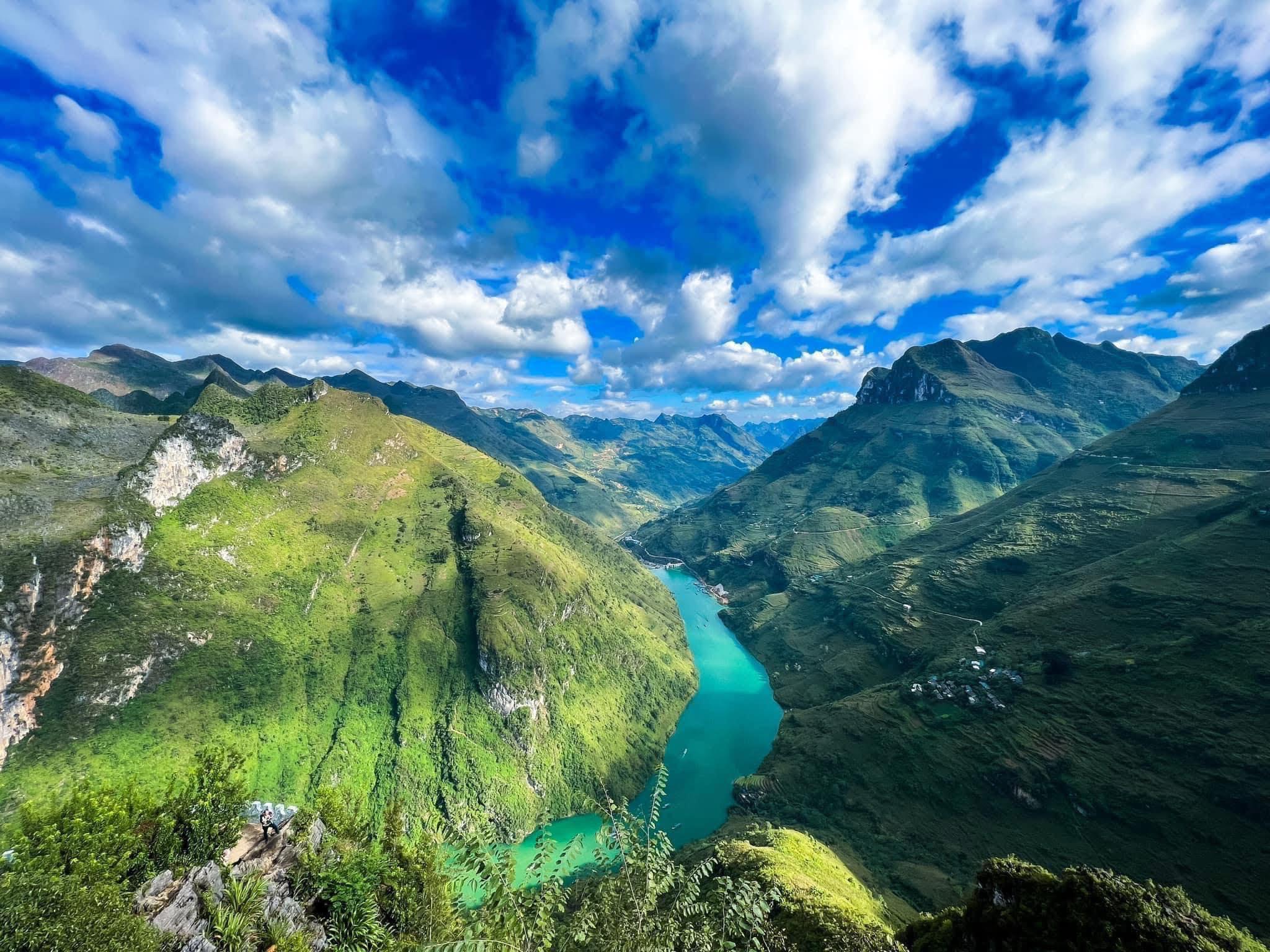 Ha Giang Loop 4-Day Motorcycle Adventure