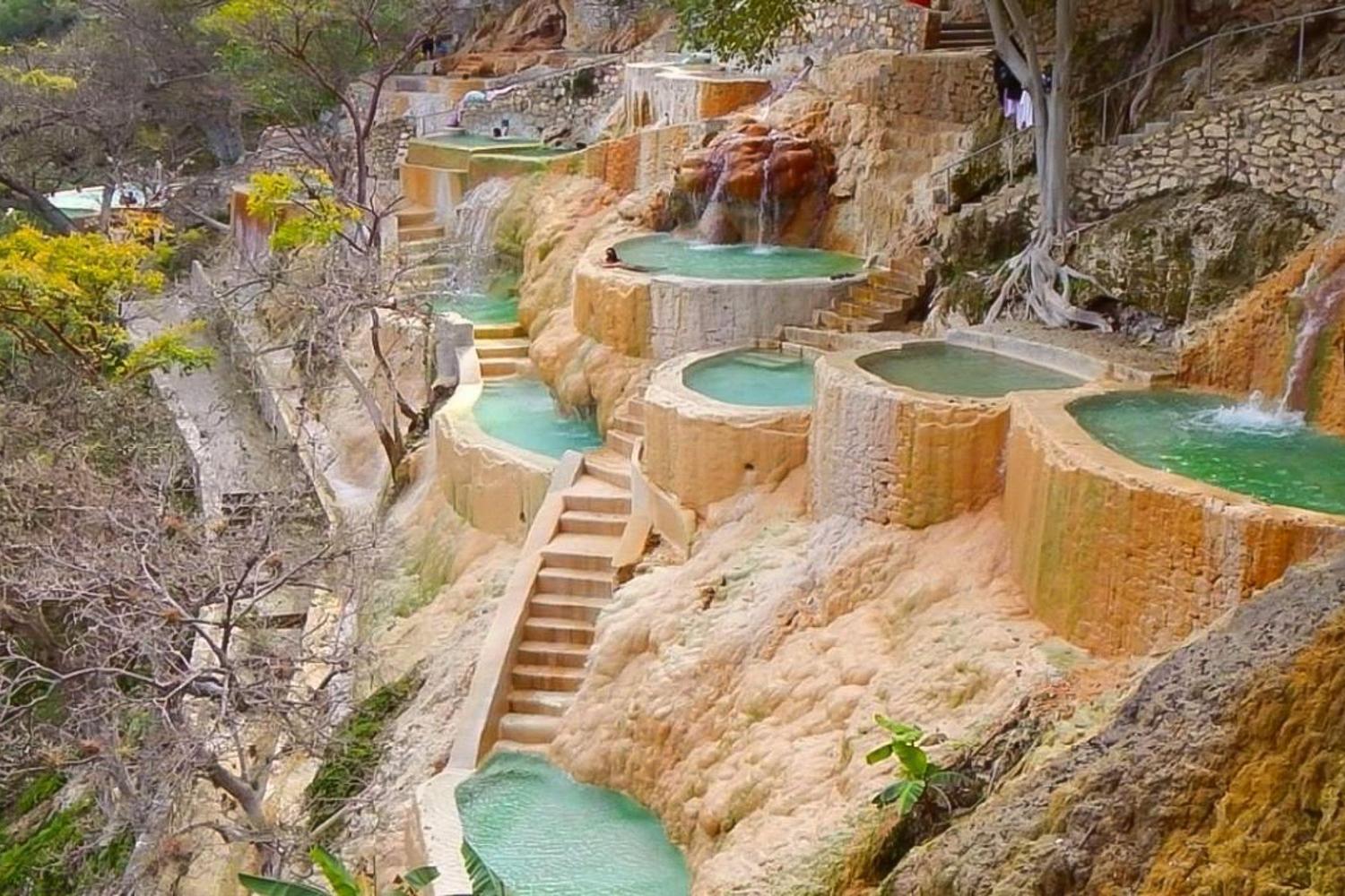 Grutas de Tolantongo — thermal caves, turquoise river and cliffside pools in Hidalgo — image 2