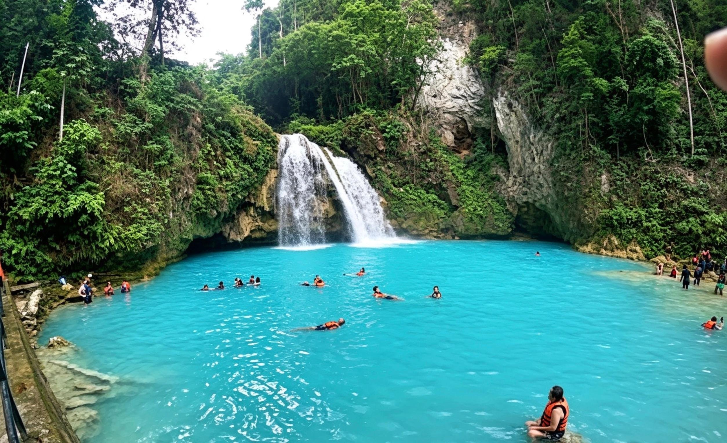 Cebu Full-Day Moalboal Sardine Run & Kawasan Canyoneering