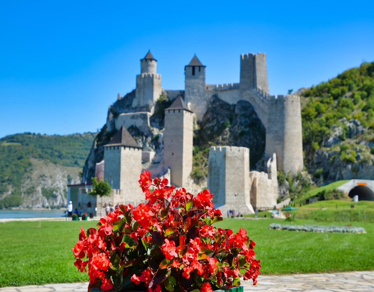 Iron Gate National Park Winter Tour with Fortress & Archaeological Site