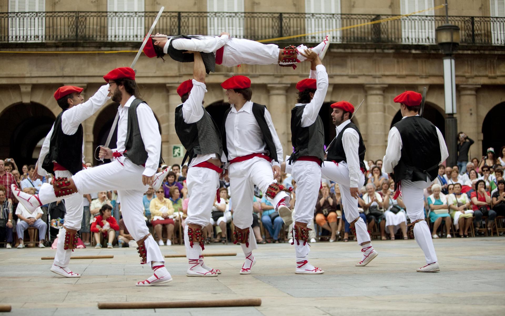 Old Town Bilbao Walking Experience