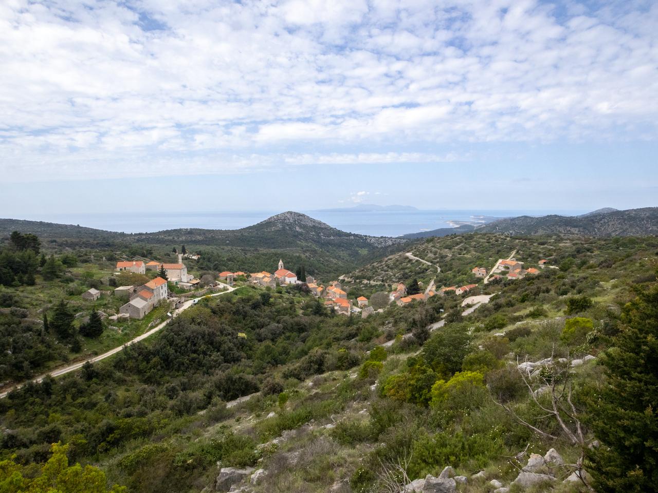 Inland Hvar Wine Experience with Local Grower