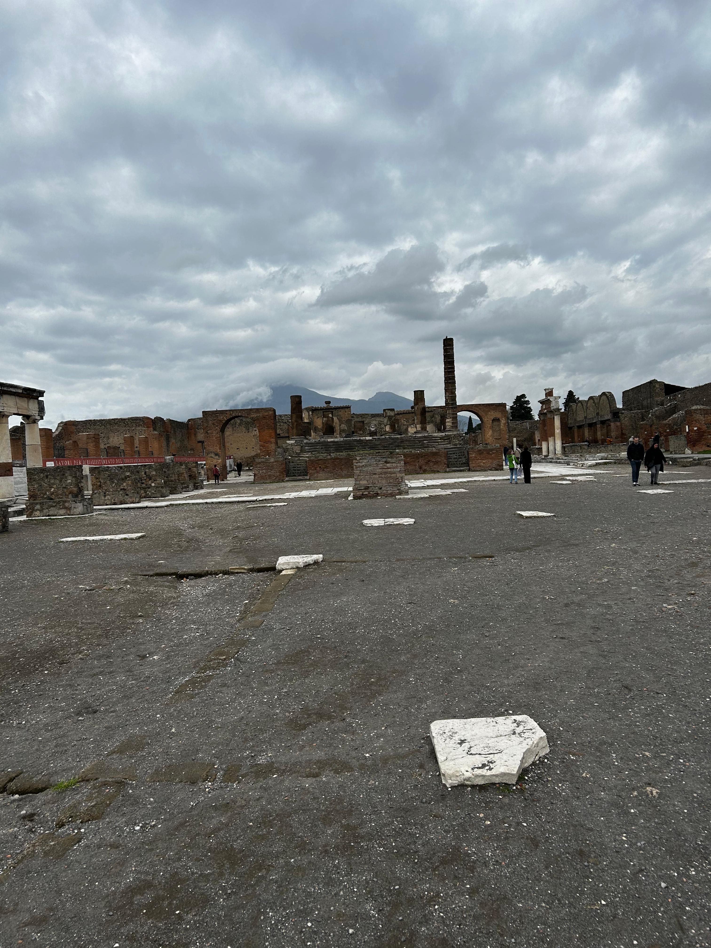 Pompeii Private Walking Tour with Skip-the-Line Access