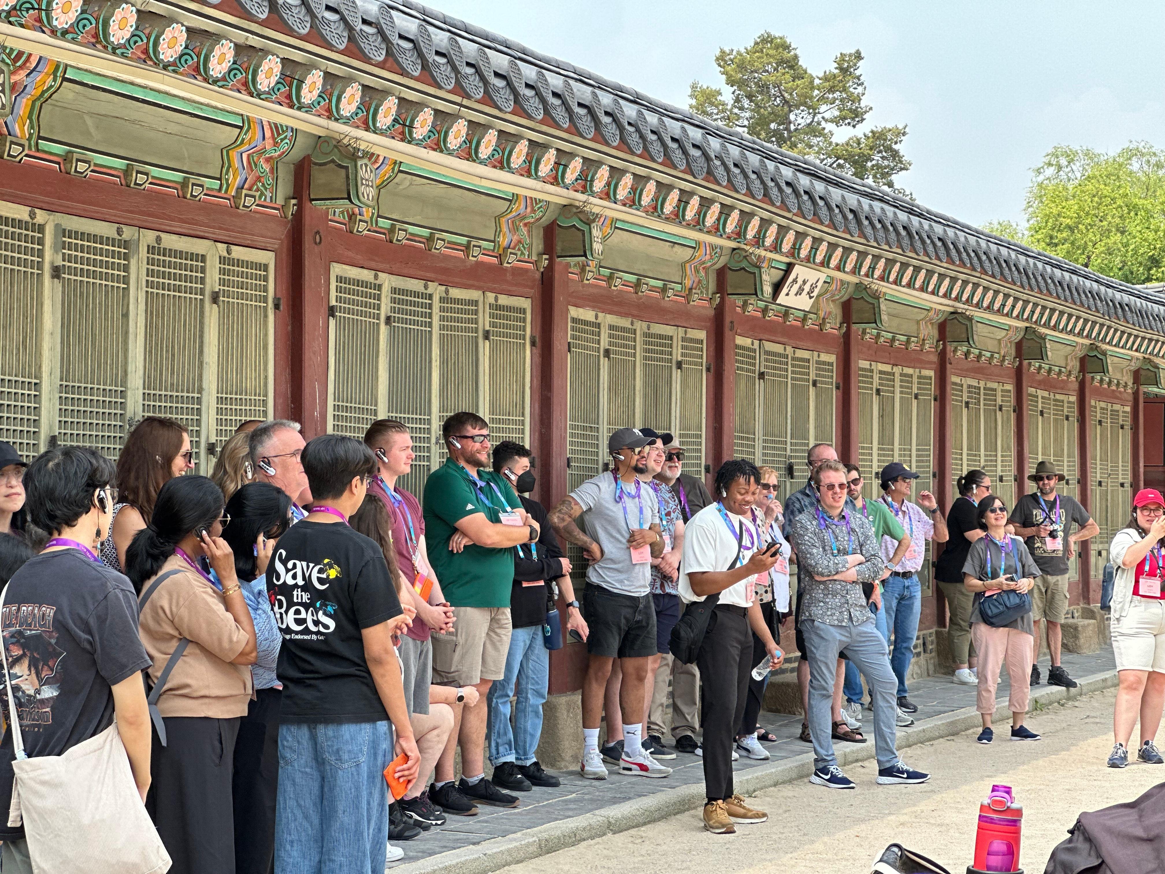 Seoul Highlights: Palaces, Markets & N Seoul Tower