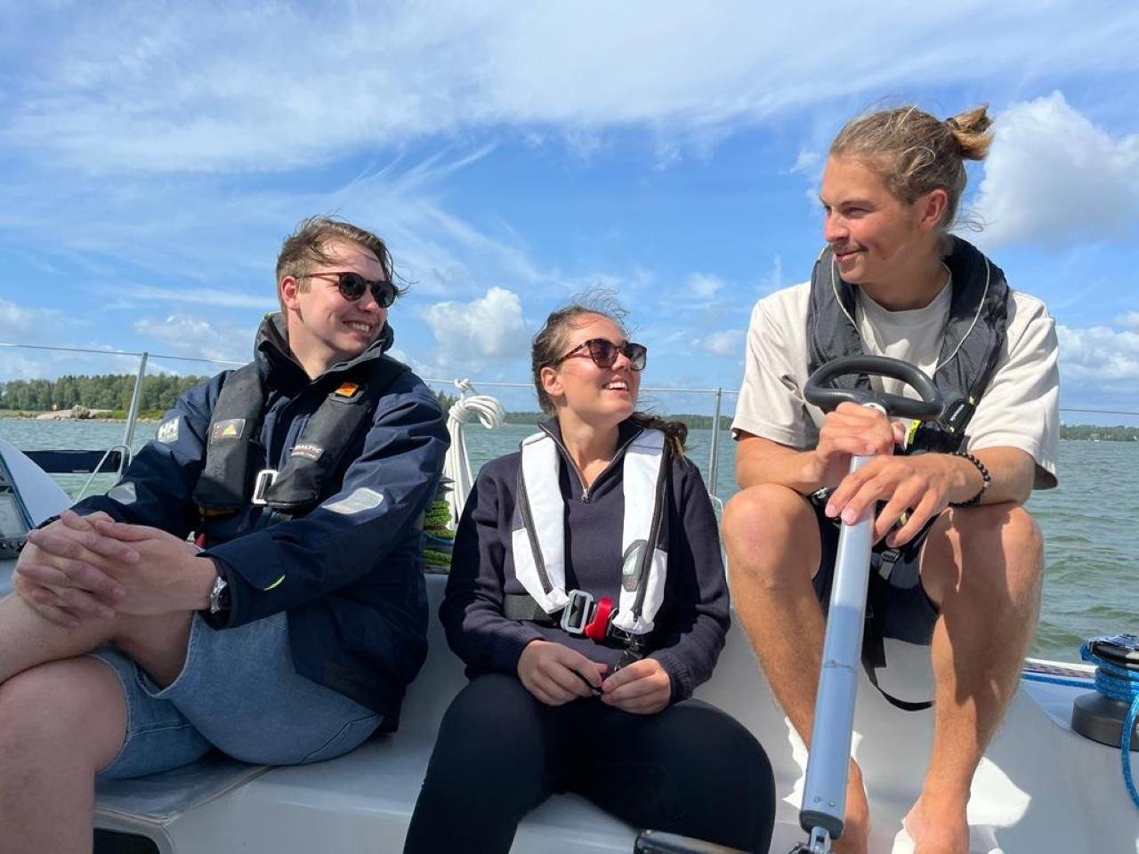 Helsinki Archipelago Sailing Adventure with Expert Skipper