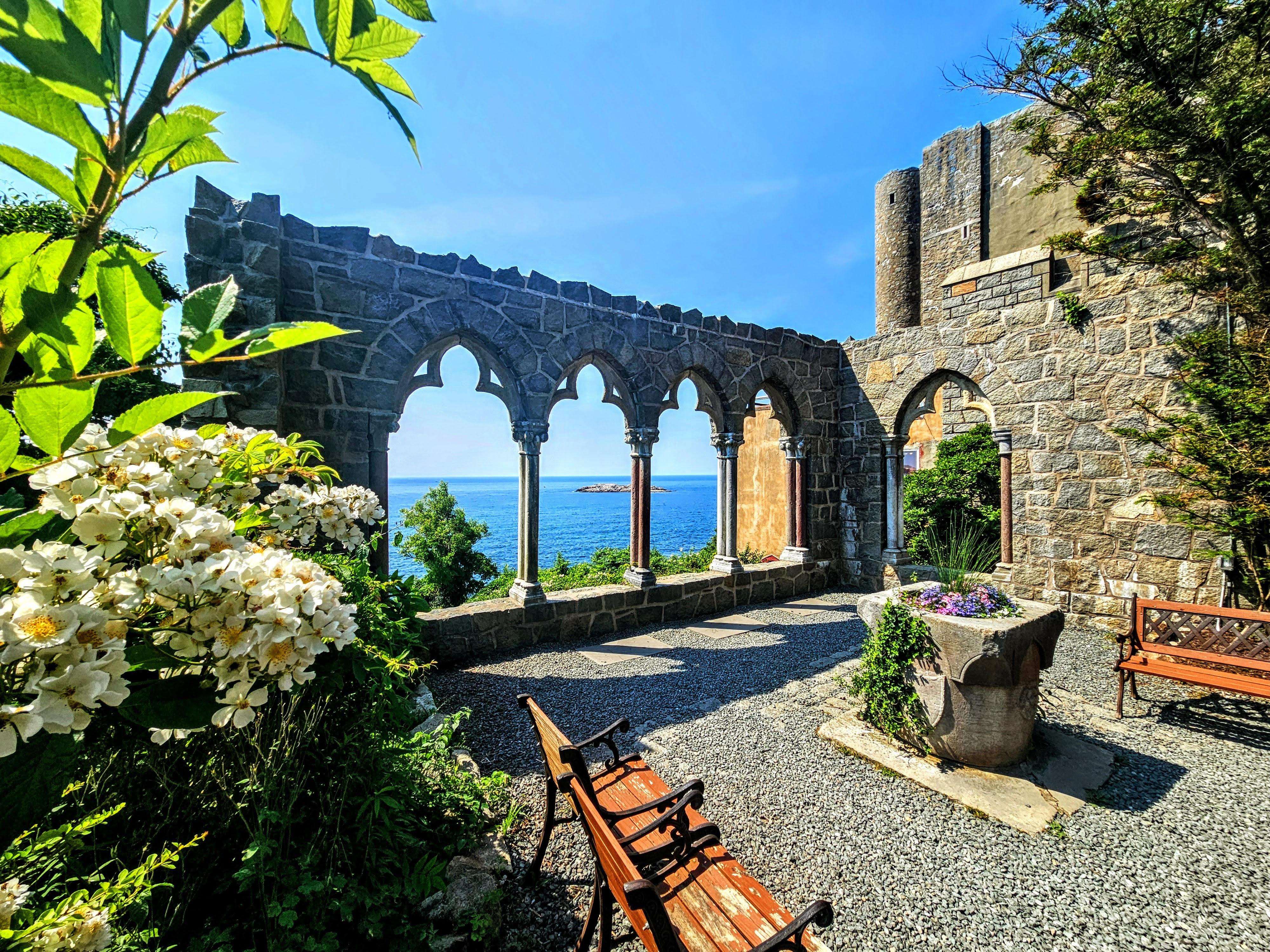 Hammond Castle & Salem Private Day Trip