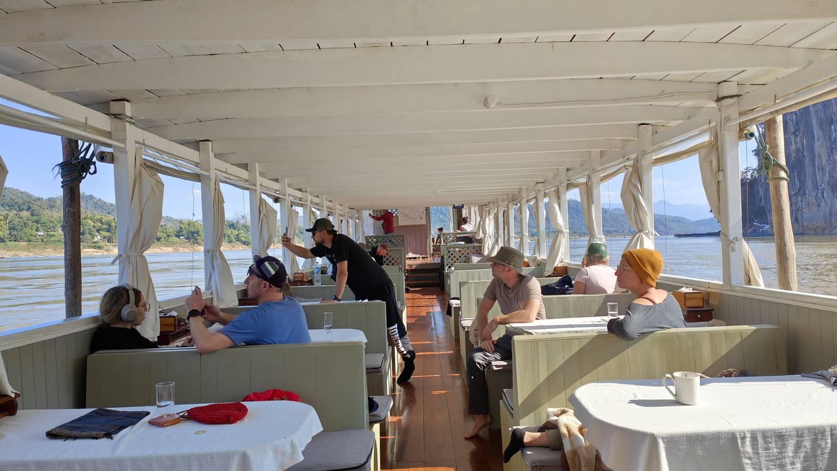 Premium Mekong River Cruise: Chiang Rai to Luang Prabang
