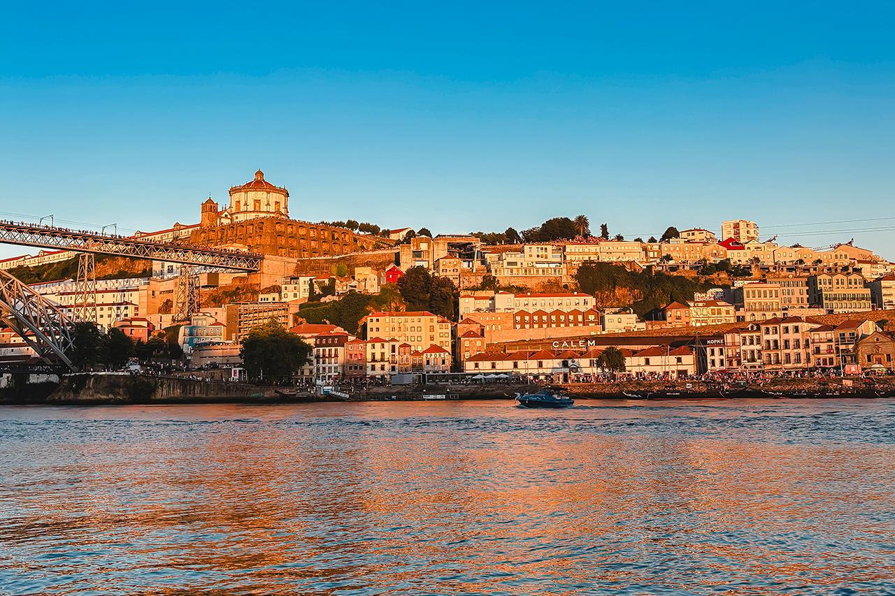 Douro River Six Bridges Cruise with Optional Sunset & Wine Cellar
