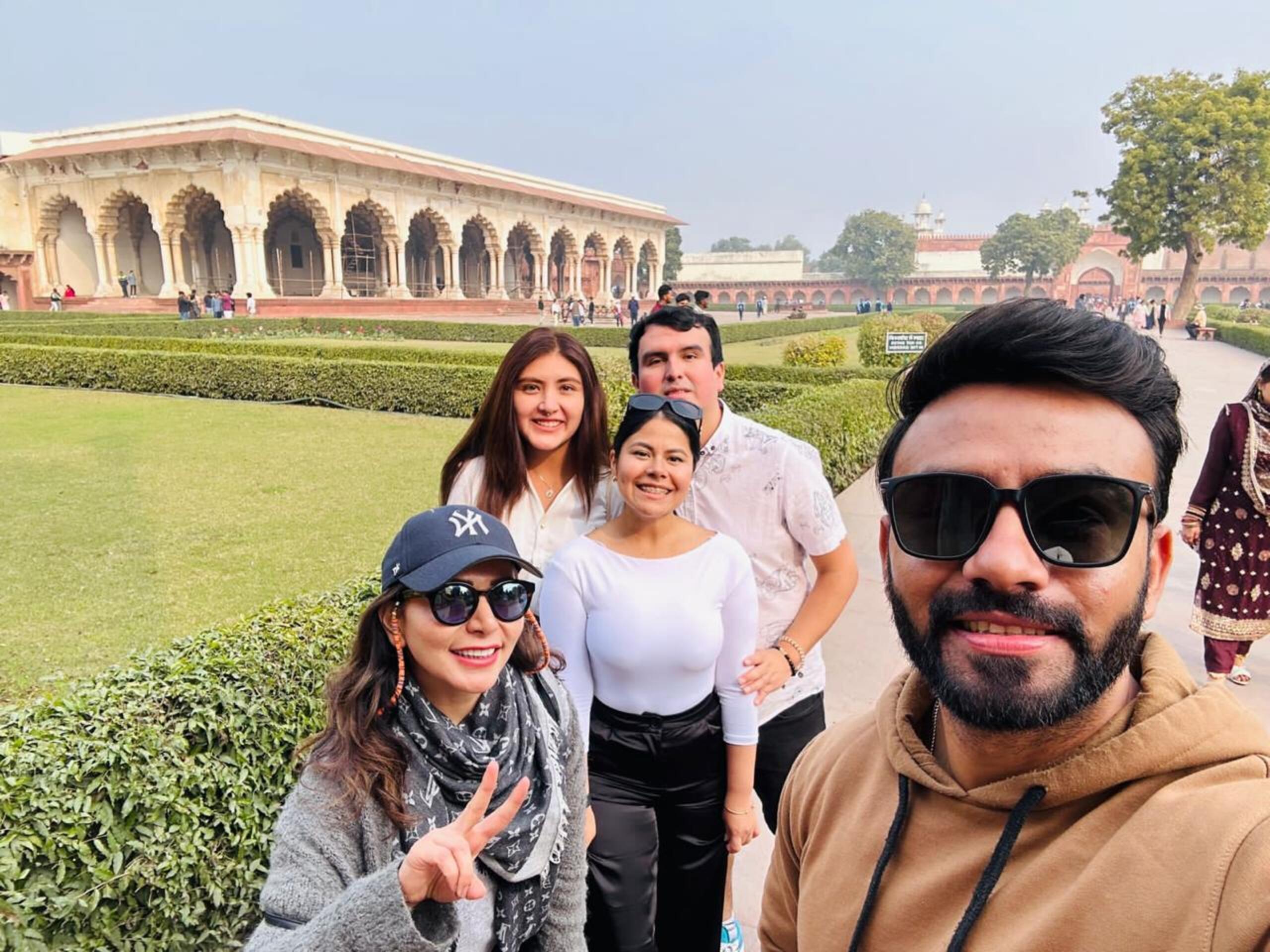 Private Taj Mahal & Agra Day Tour from Delhi with 5-Star Dining