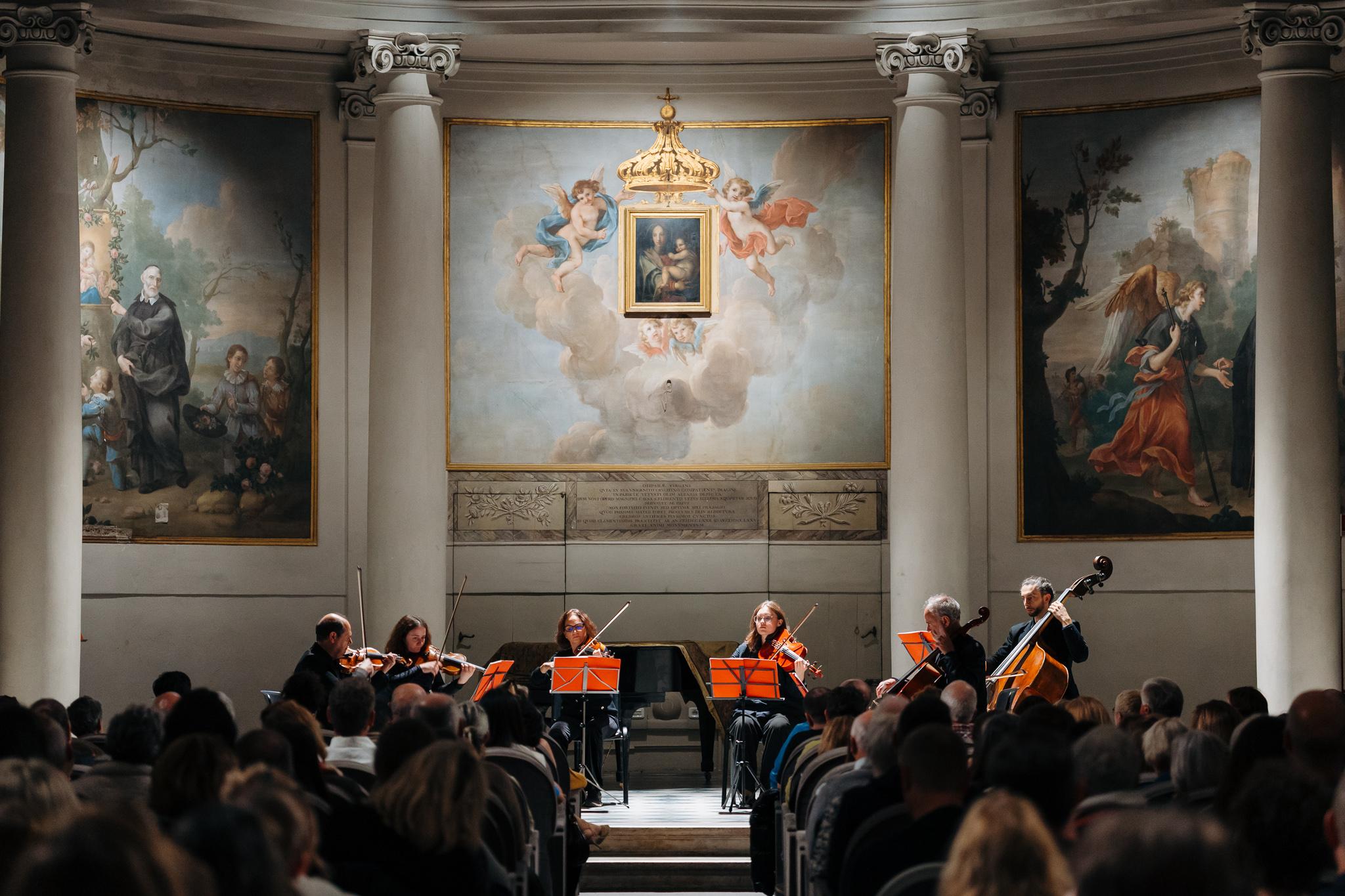 Florence VIP Evening: Vivaldi Concert & Tuscan Apericena