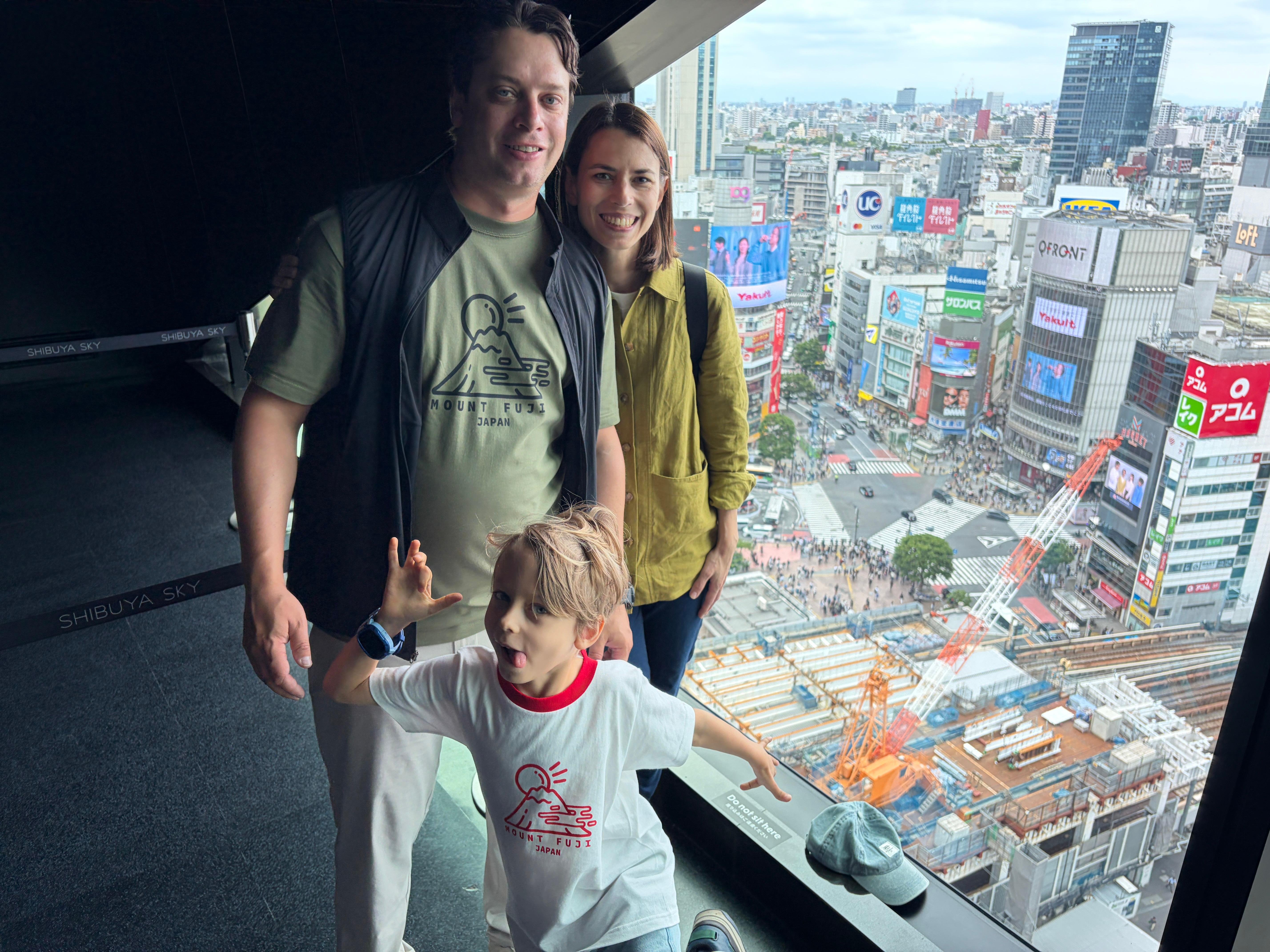Shibuya Pop Culture Walk & Sky Observation Tour