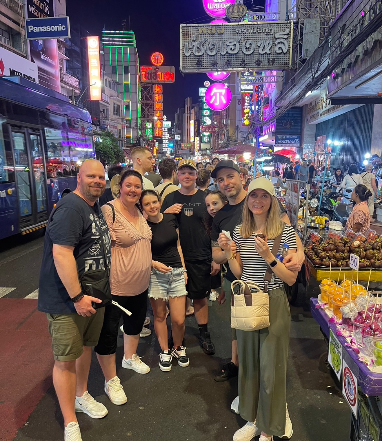 Bangkok Chinatown Evening Food Tour – Yaowarat Street Eats & Michelin Stall