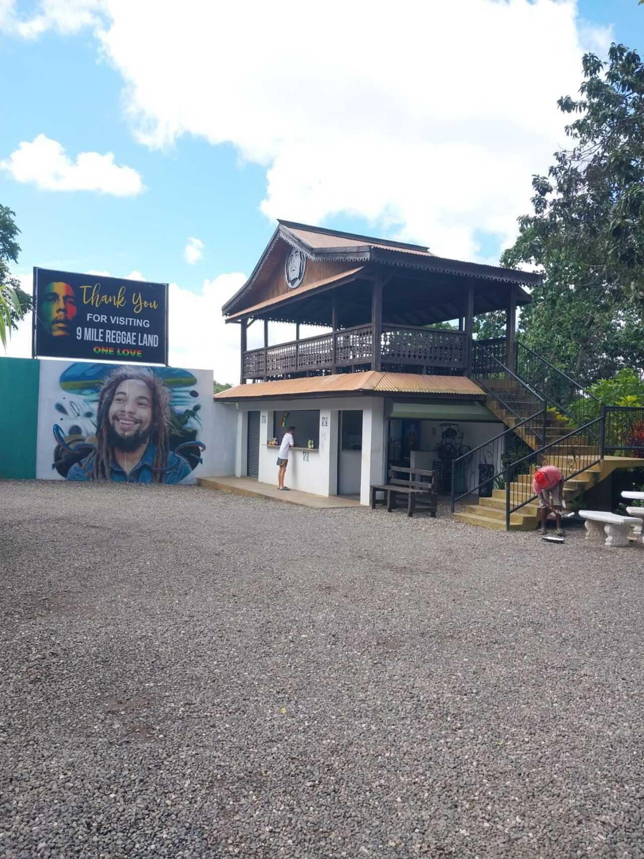 Nine Mile: Bob Marley Birthplace and Reggae Heritage Tour