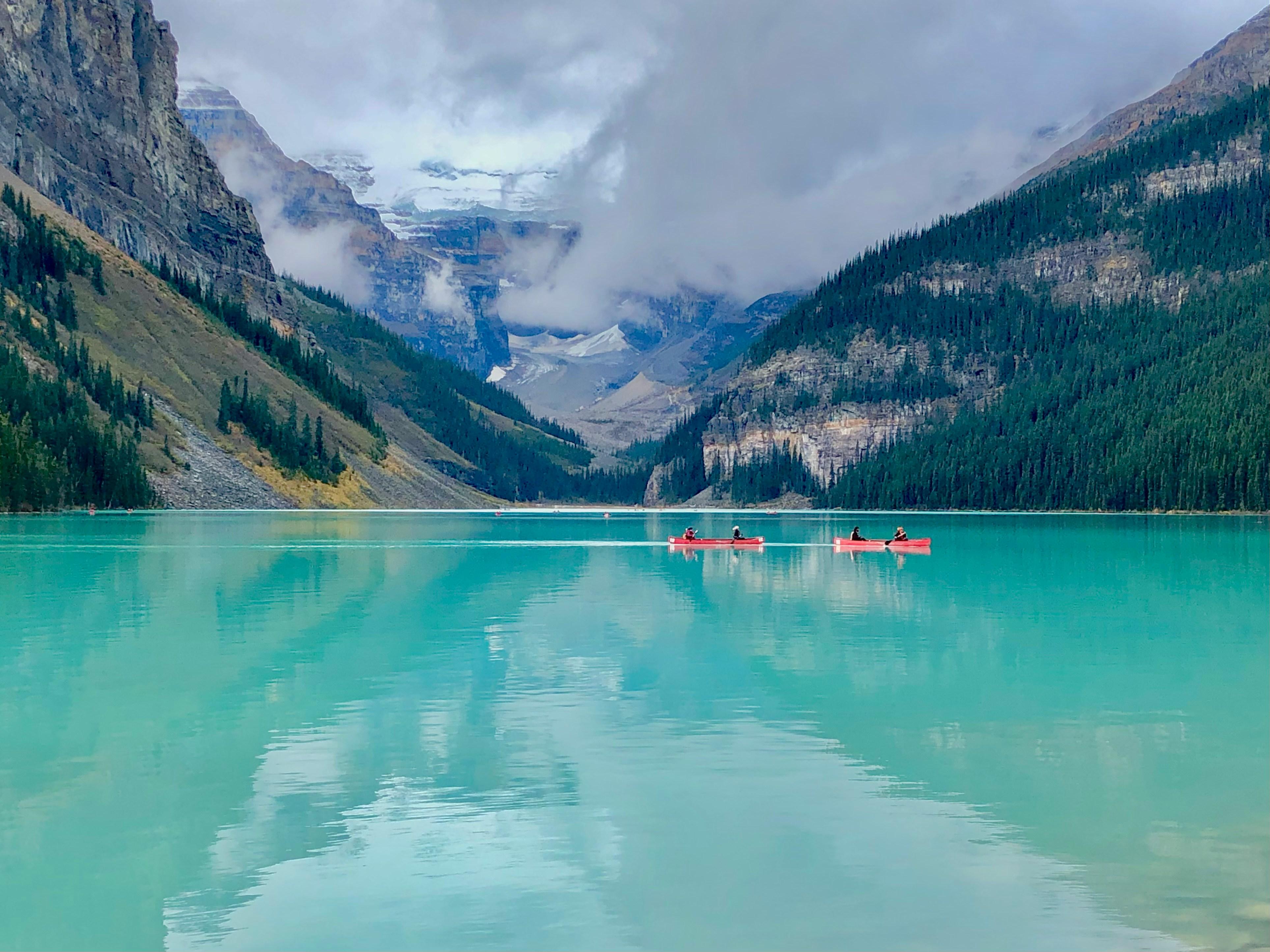 Canmore/ Banff: Lake Louise & Moraine Shuttle 2.5 hrs each