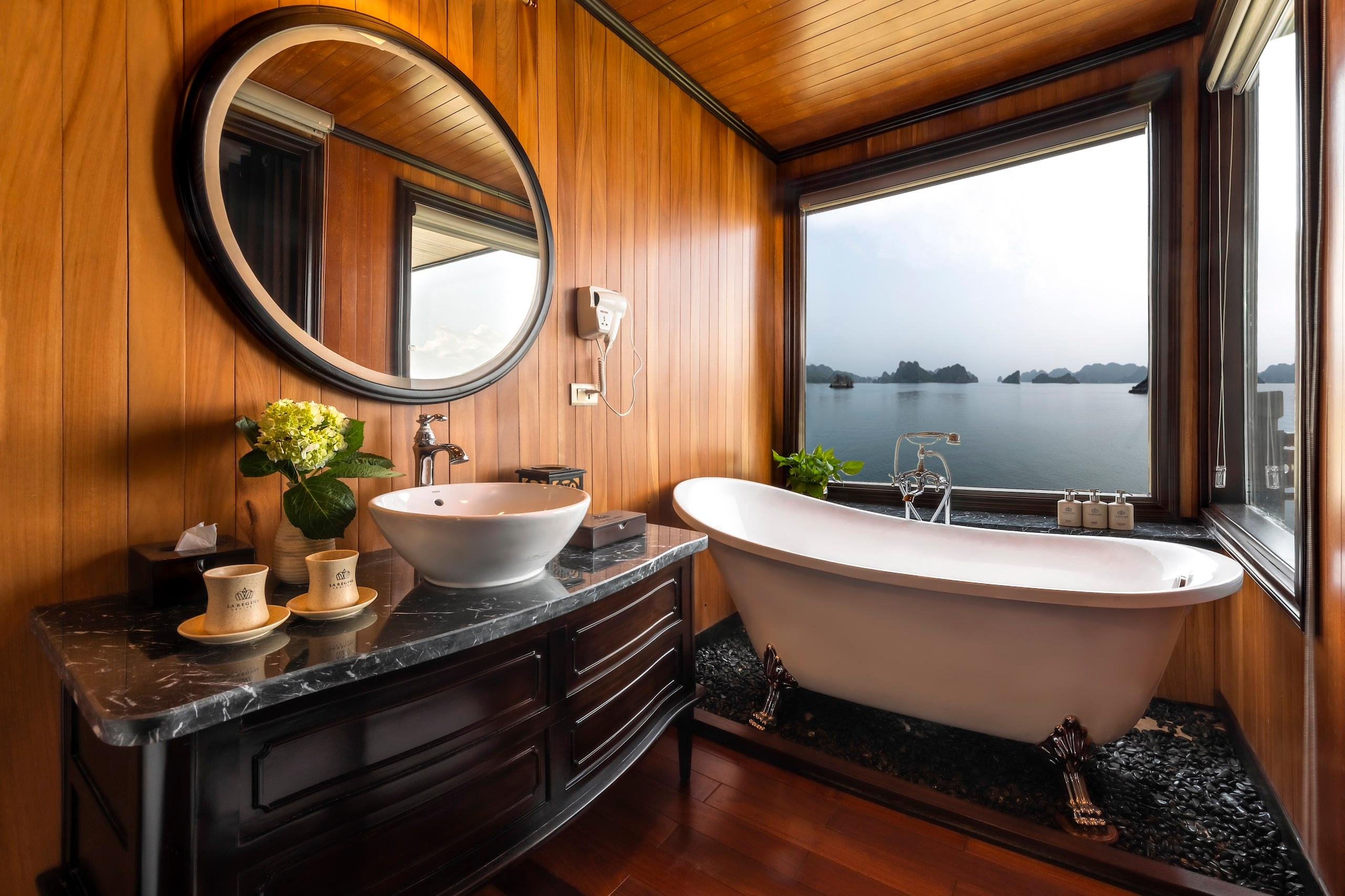 3-Day Ninh Binh, Ha Long & Lan Ha Bay 5-Star Cruise from Hanoi