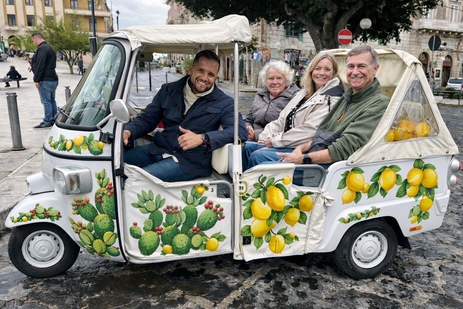 2-Hour Tuk Tuk Tour of Syracuse and Ortigia
