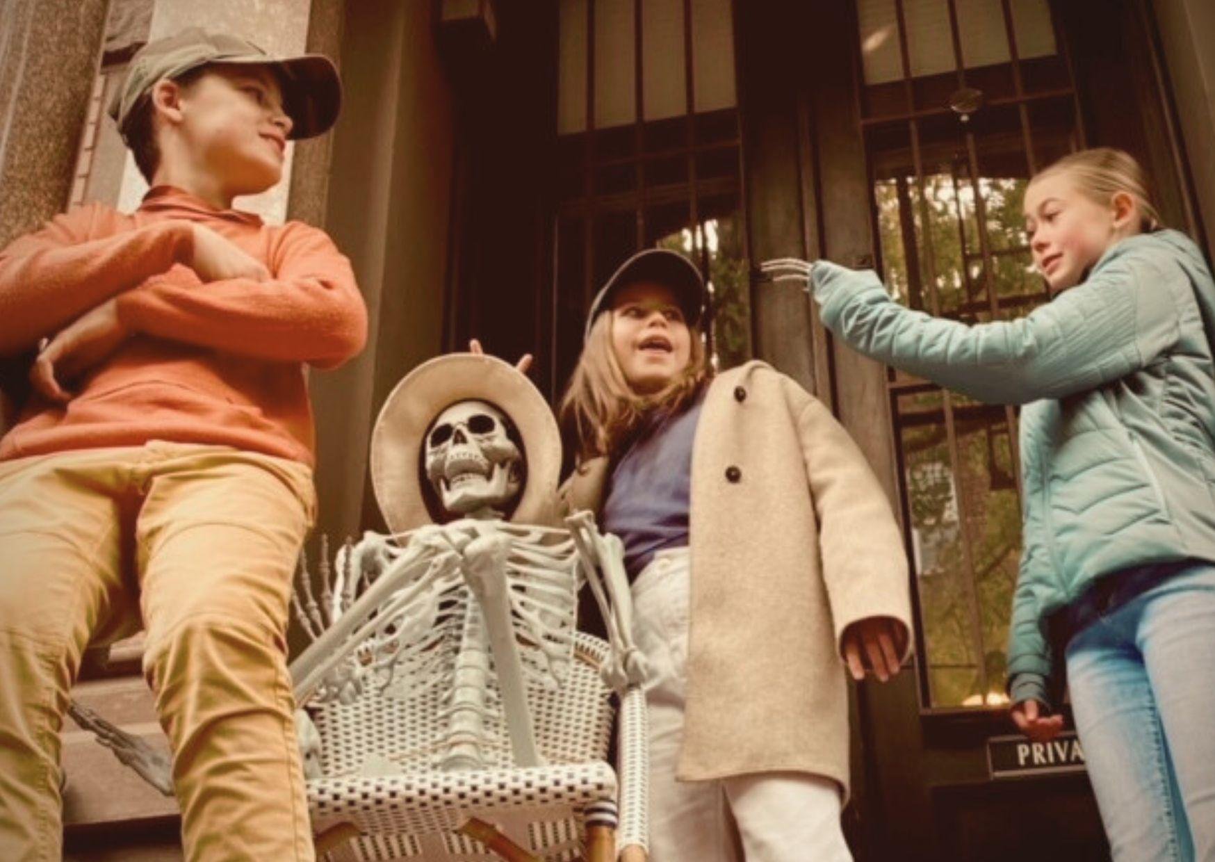 Greenwich Village Halloween Ghost Walk in French