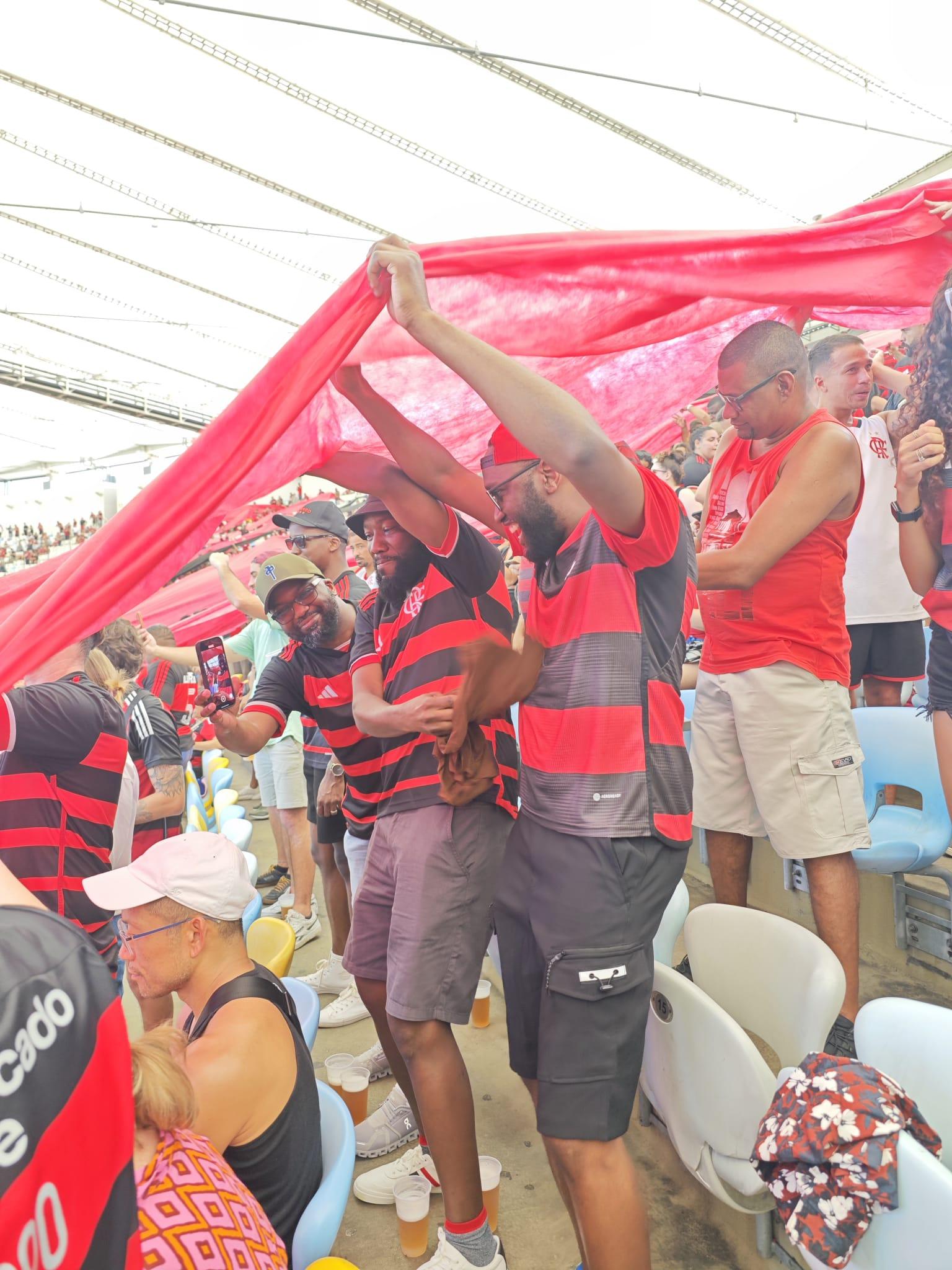 Rio de Janeiro: Live Maracanã Football Match Experience & Drink