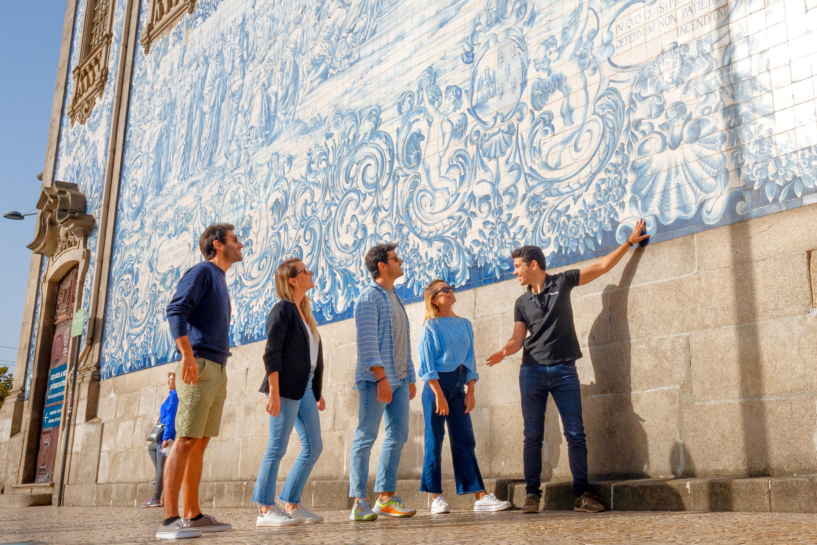 Lisbon to Porto, Óbidos & Nazaré: Full-Day Tour