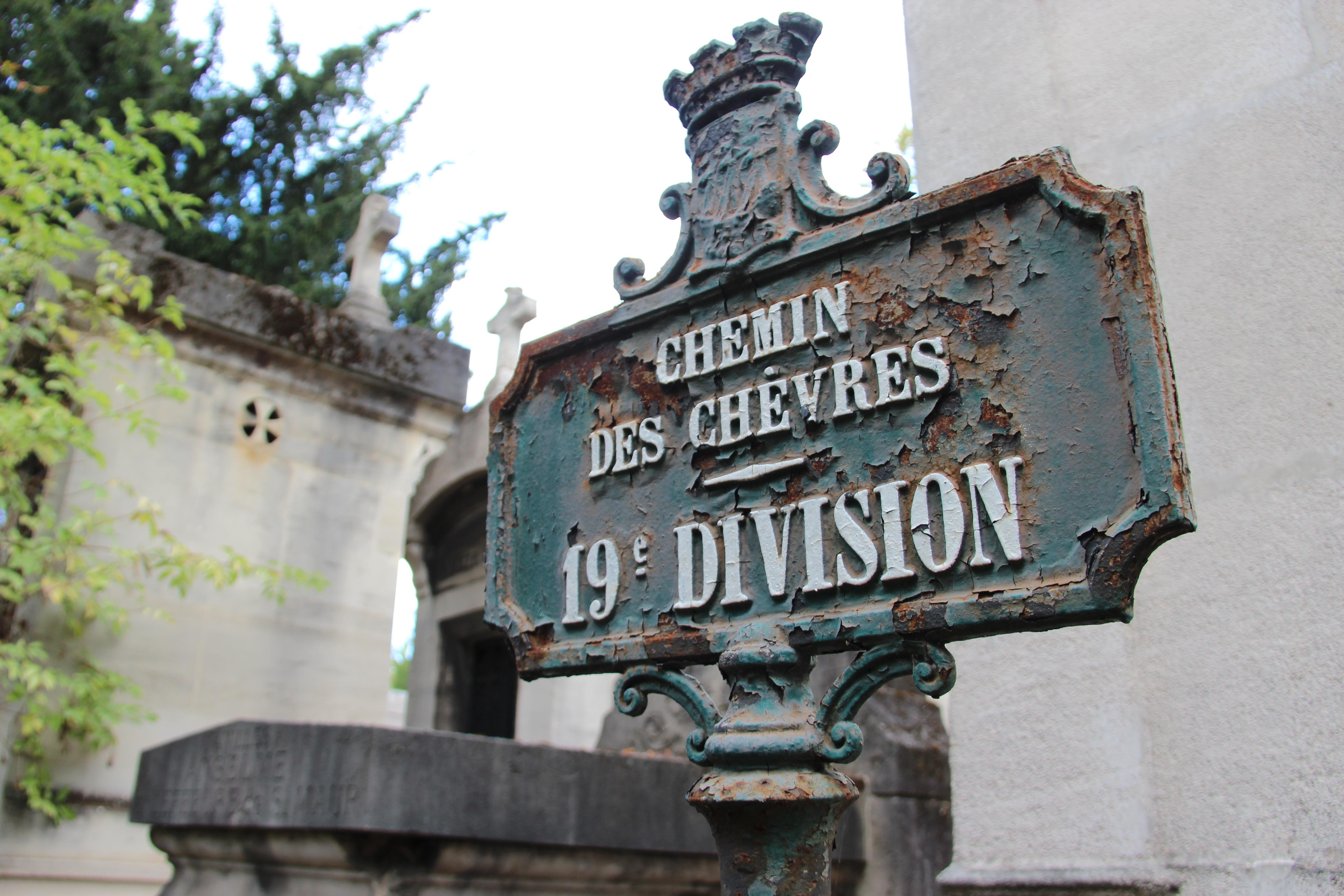 Paris: Visit Père Lachaise with an Archaeologist-Historian
