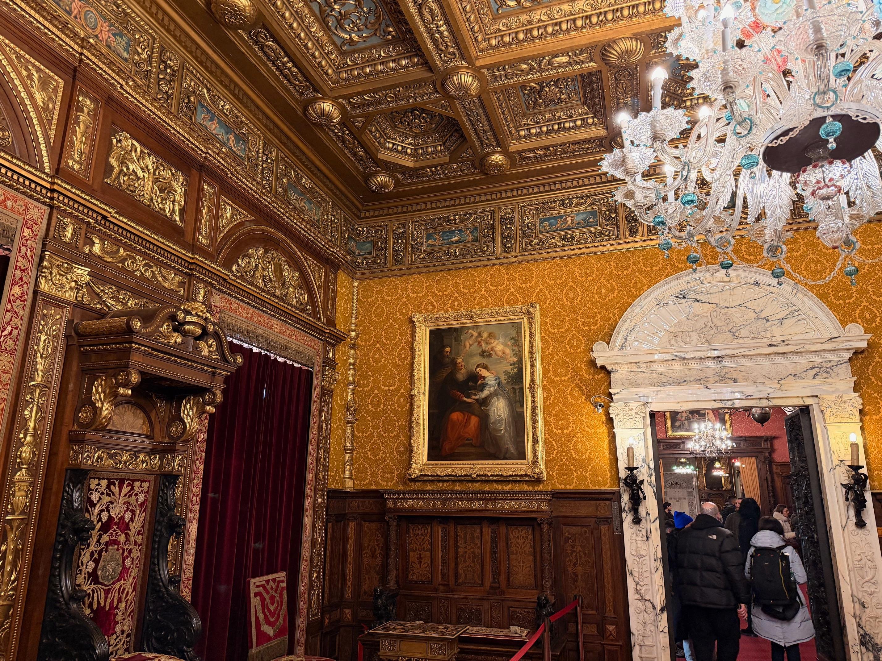 Bucharest: Peleș Castle and Slănic Salt Mine Day Trip