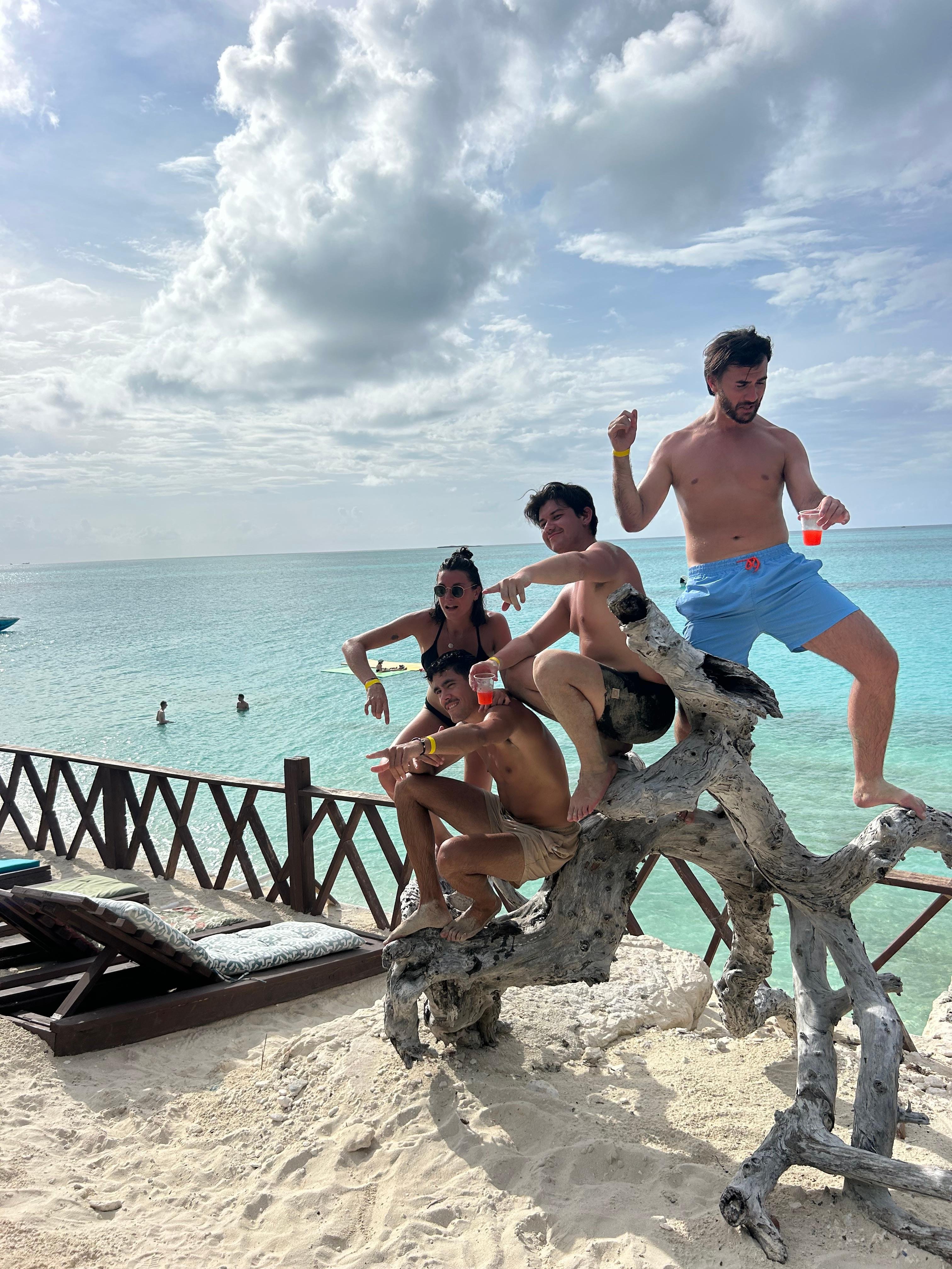 Nassau Powerboat Adventure: Snorkeling, Green Cay Turtles & Private Beach Club