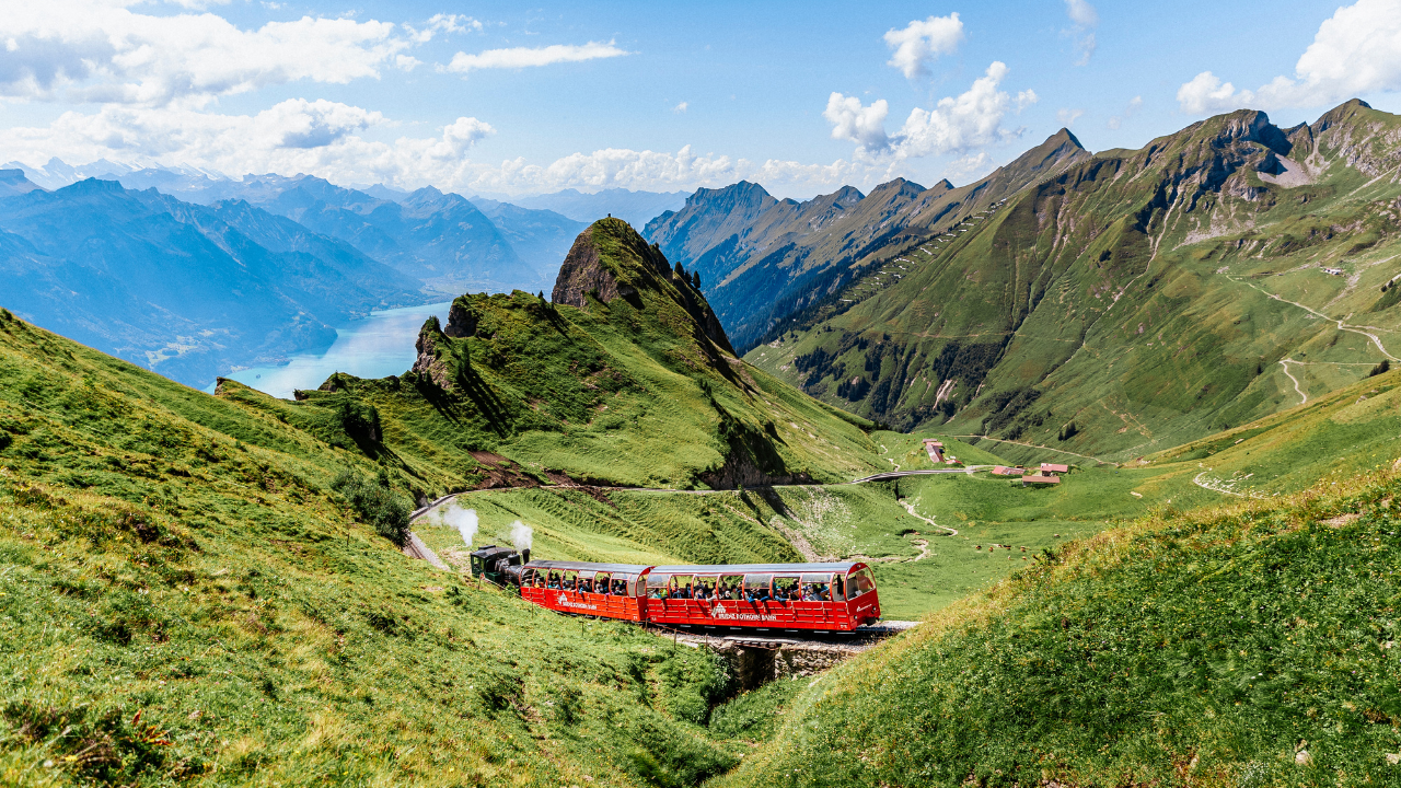 Berner Oberland: Swiss Half Fare & STS Holder 2nd Class Pass