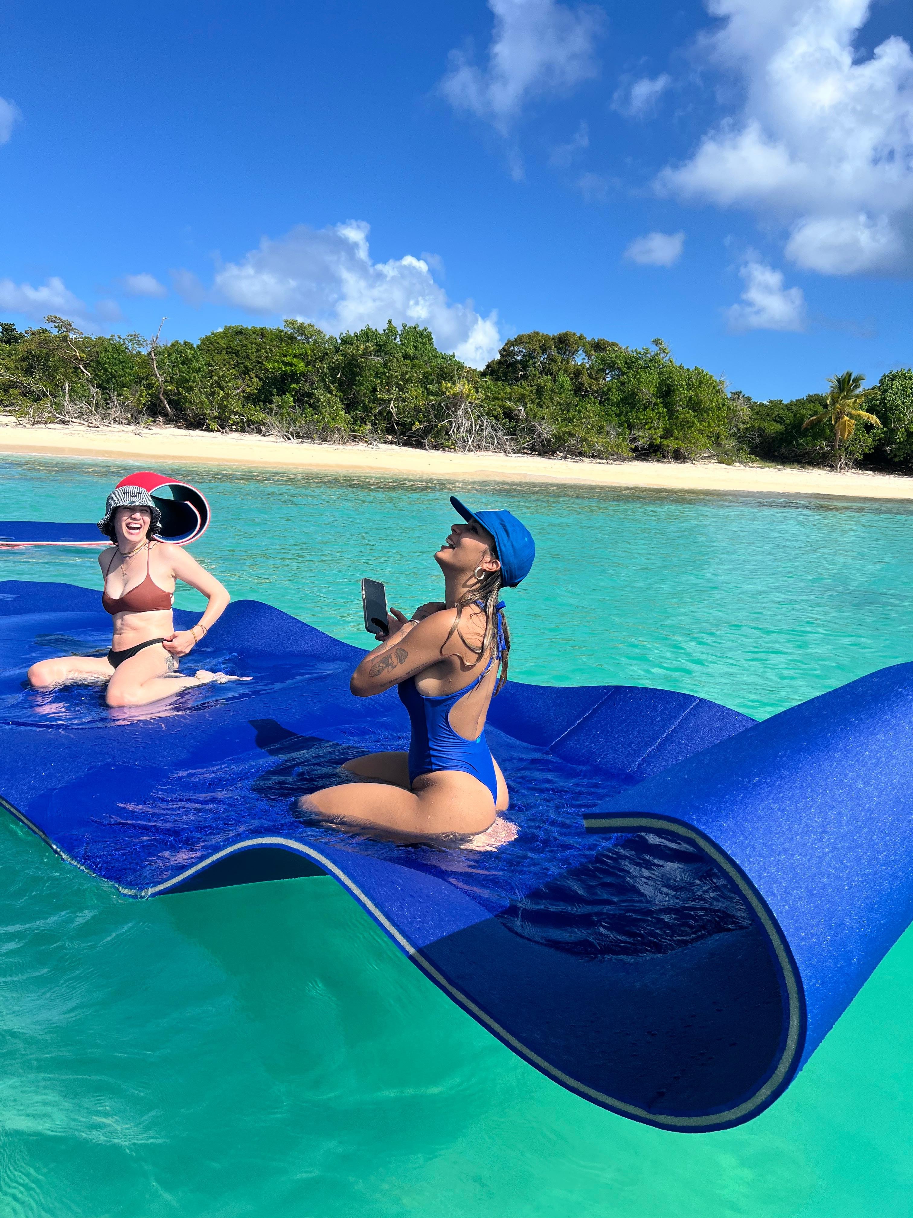 Icacos Cay Luxury Catamaran Day Trip – All Inclusive