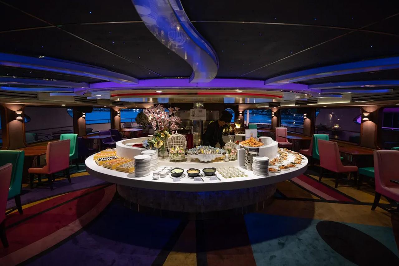 Wonderful Pearl Luxury Dinner Cruise on the Chao Phraya