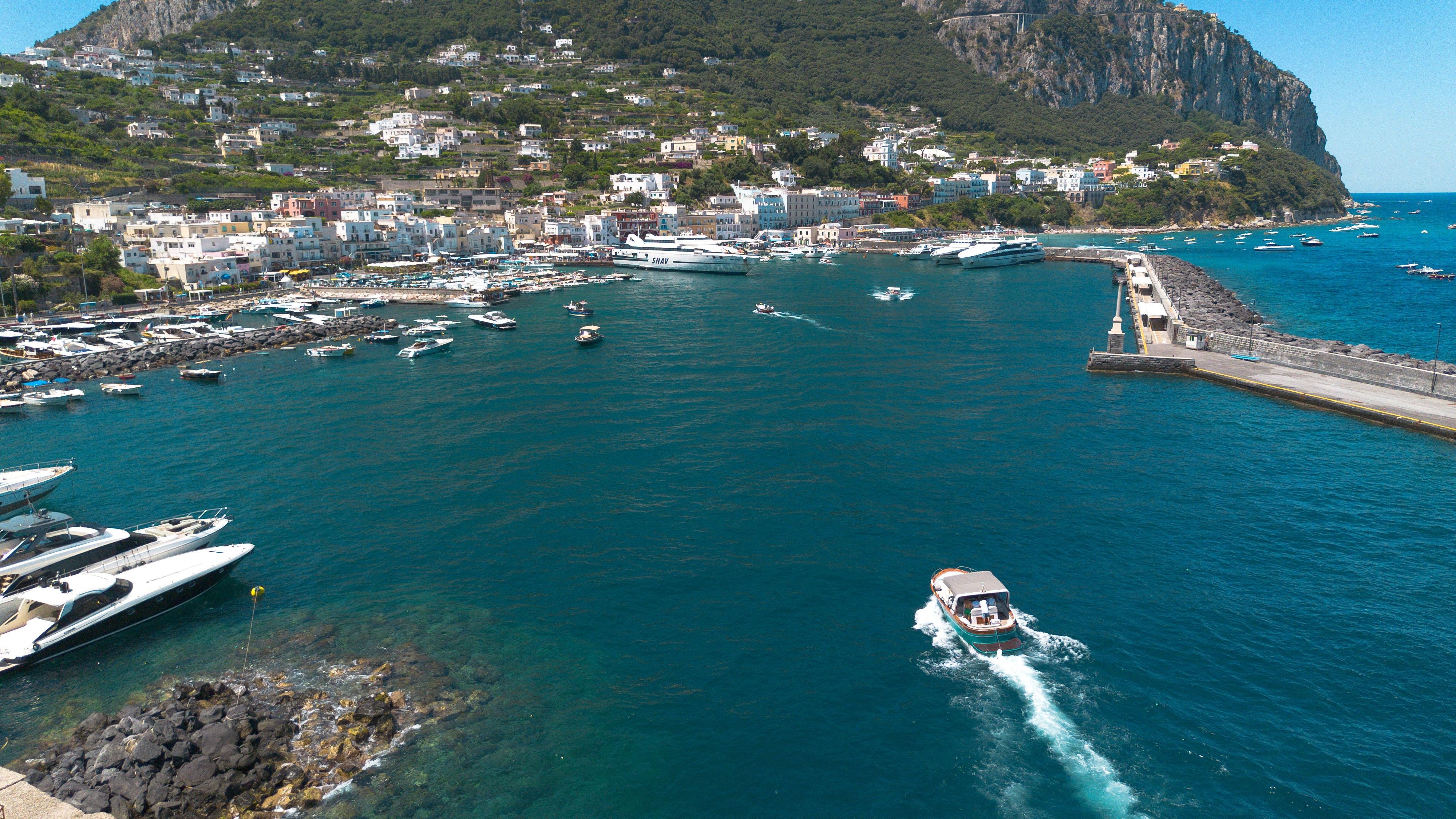 Capri Small-Group Boat Tour from Positano with Lunch & Drinks