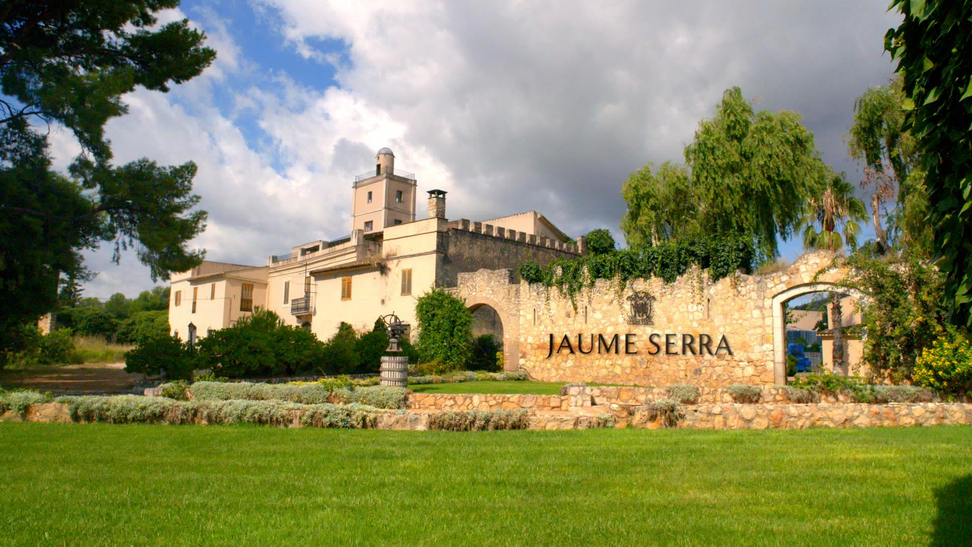 Bodega Jaume Serra, Barcelona: the cava that overlooks the sea