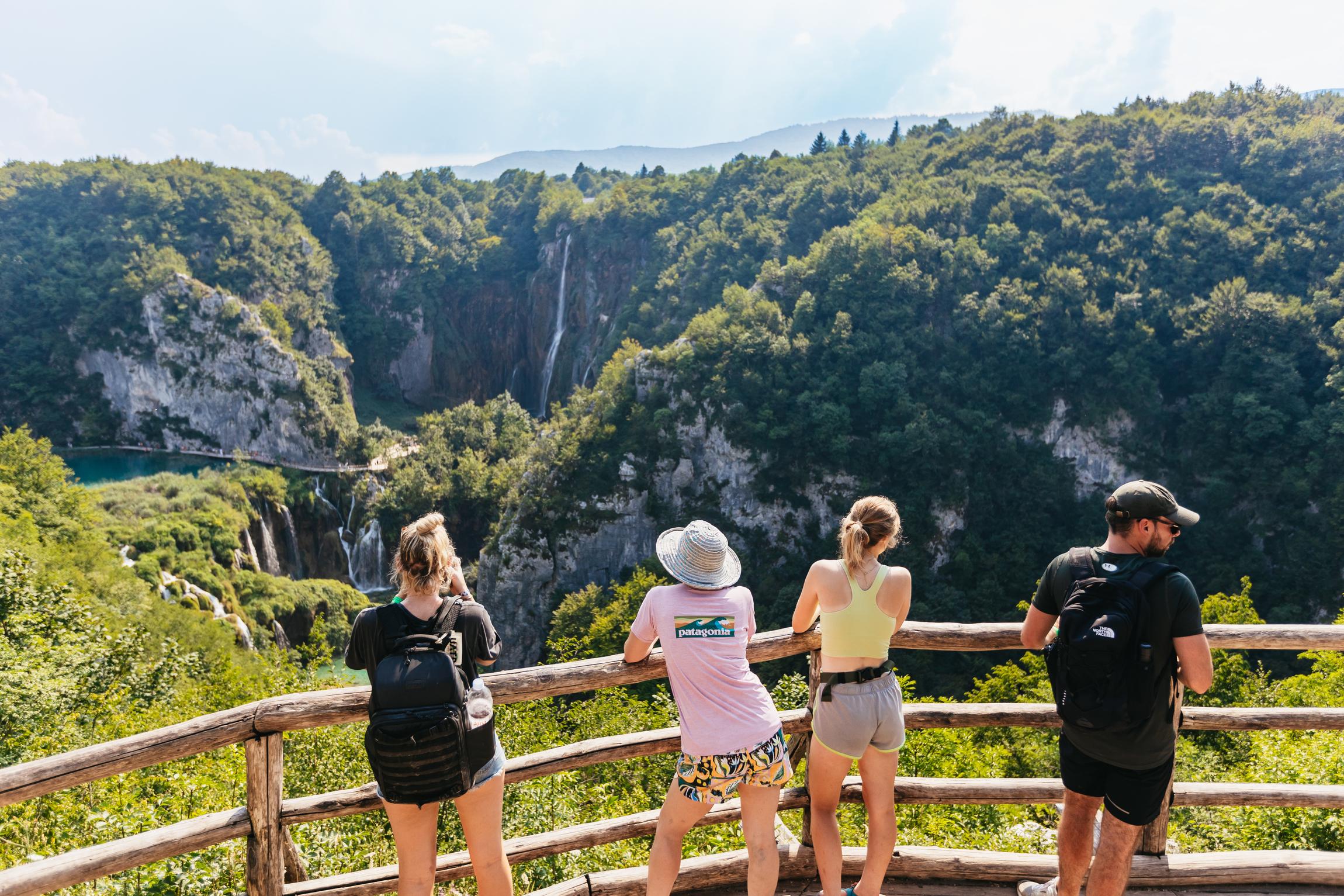 Split to Plitvice Lakes Day Trip with Boat & Train