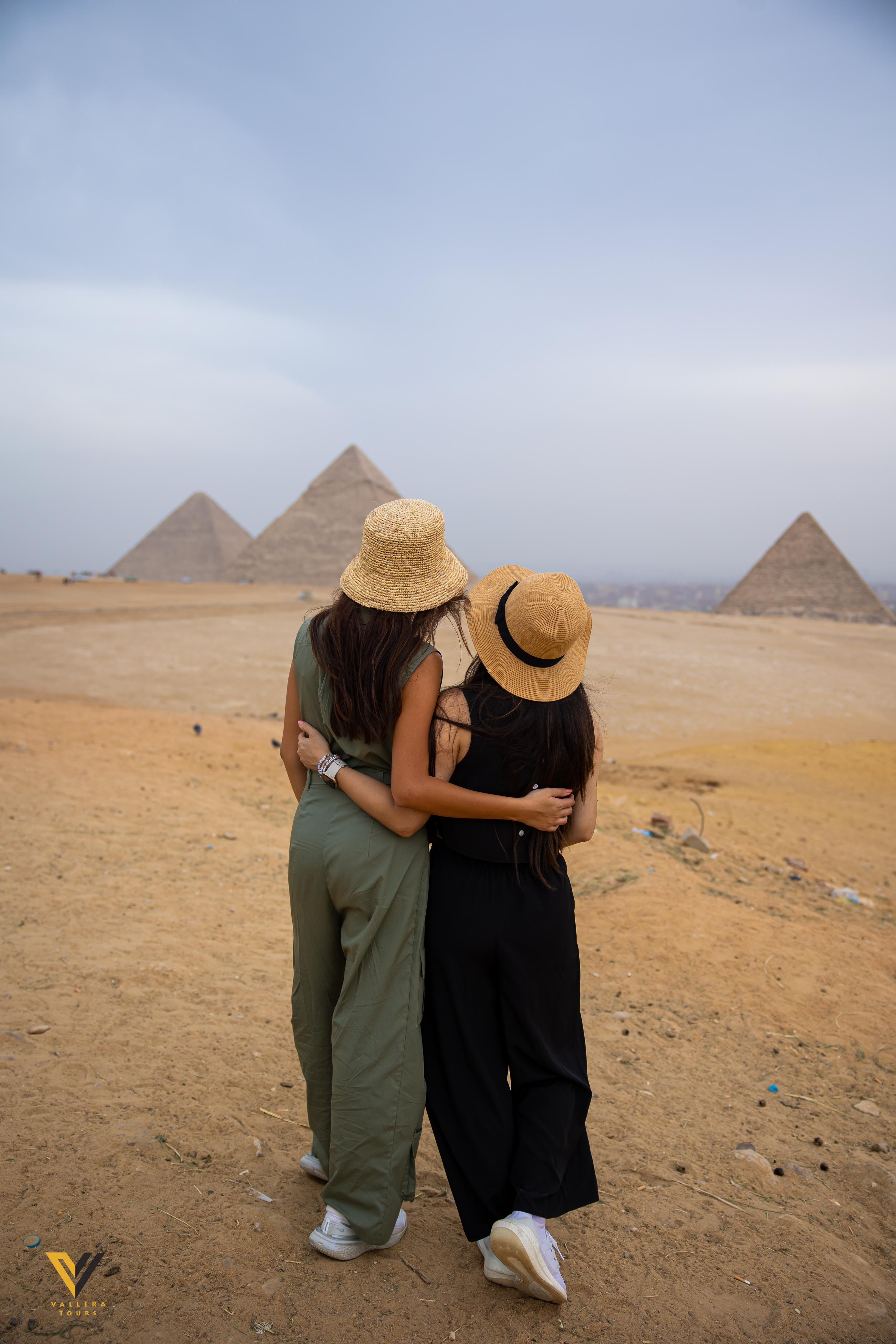 Private Giza Pyramids & Grand Egyptian Museum Tour