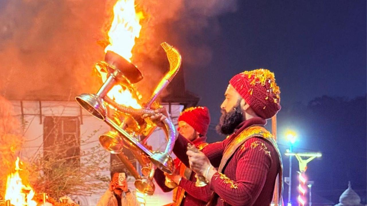 Kathmandu Pashupatinath Twilight Walk & Sacred Arati Ceremony