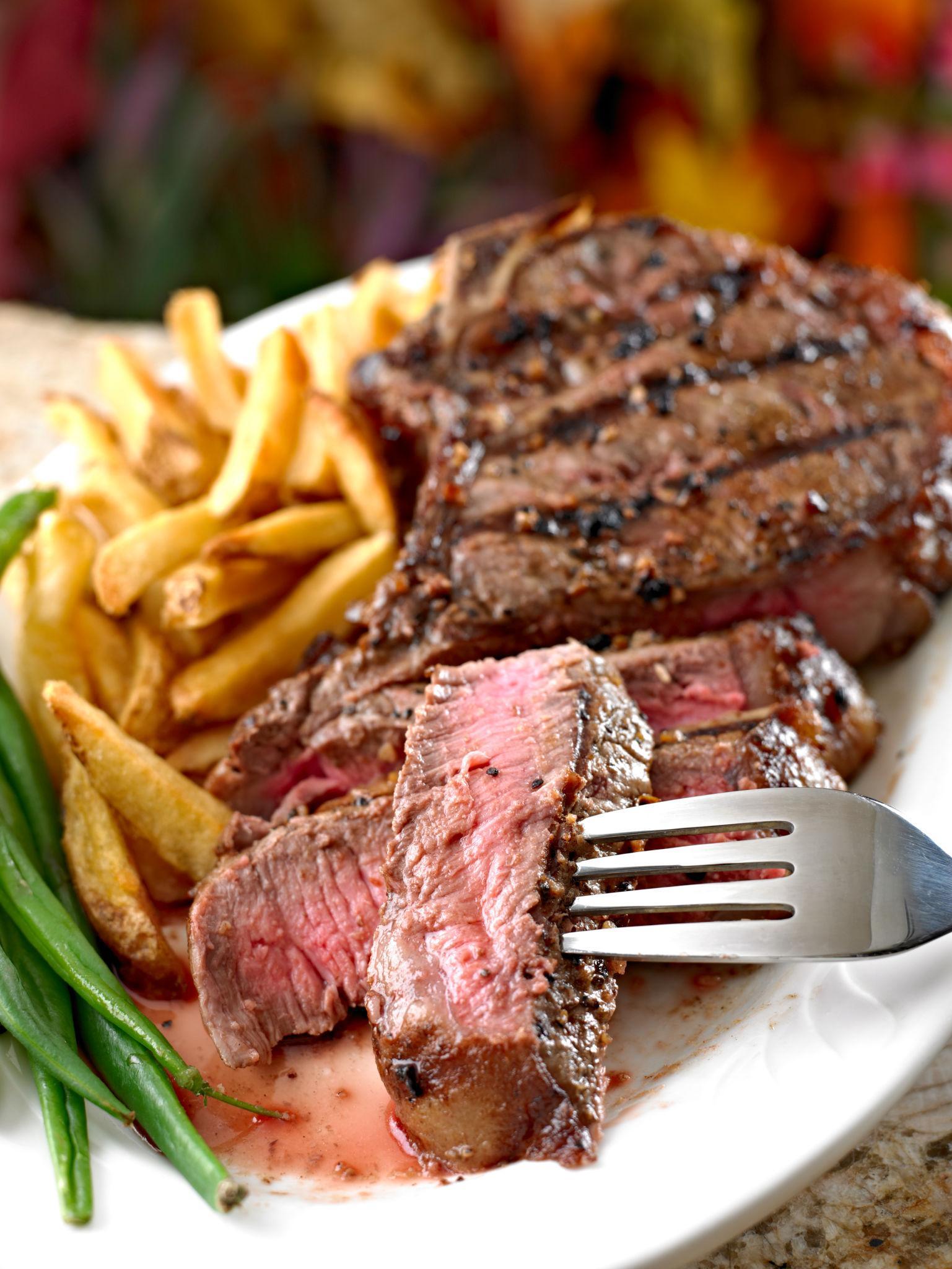 Oslo Sculpture Walk & Premium Steak Dinner