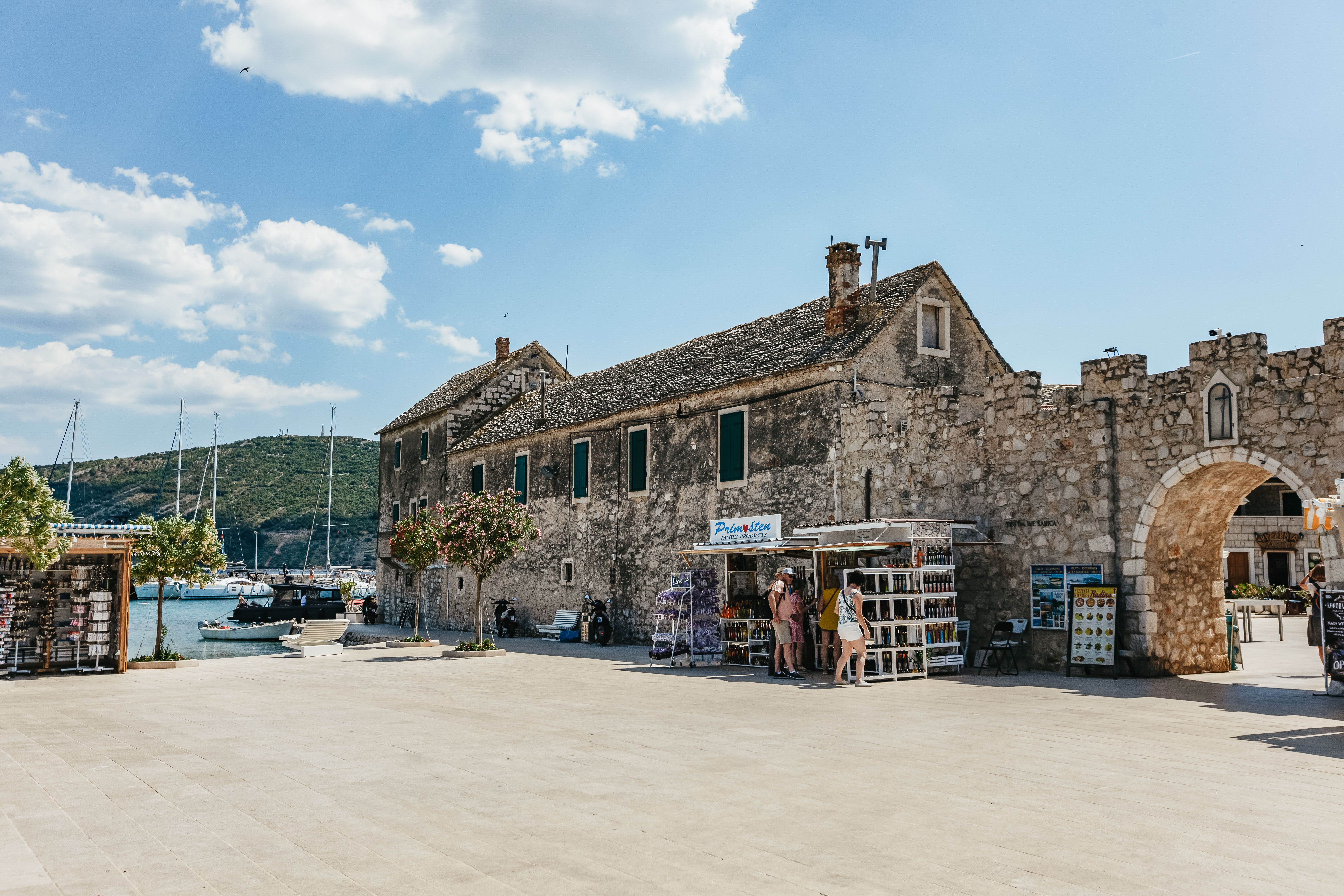 Split: Krka Waterfalls, Boat Cruise & Primosten Swim