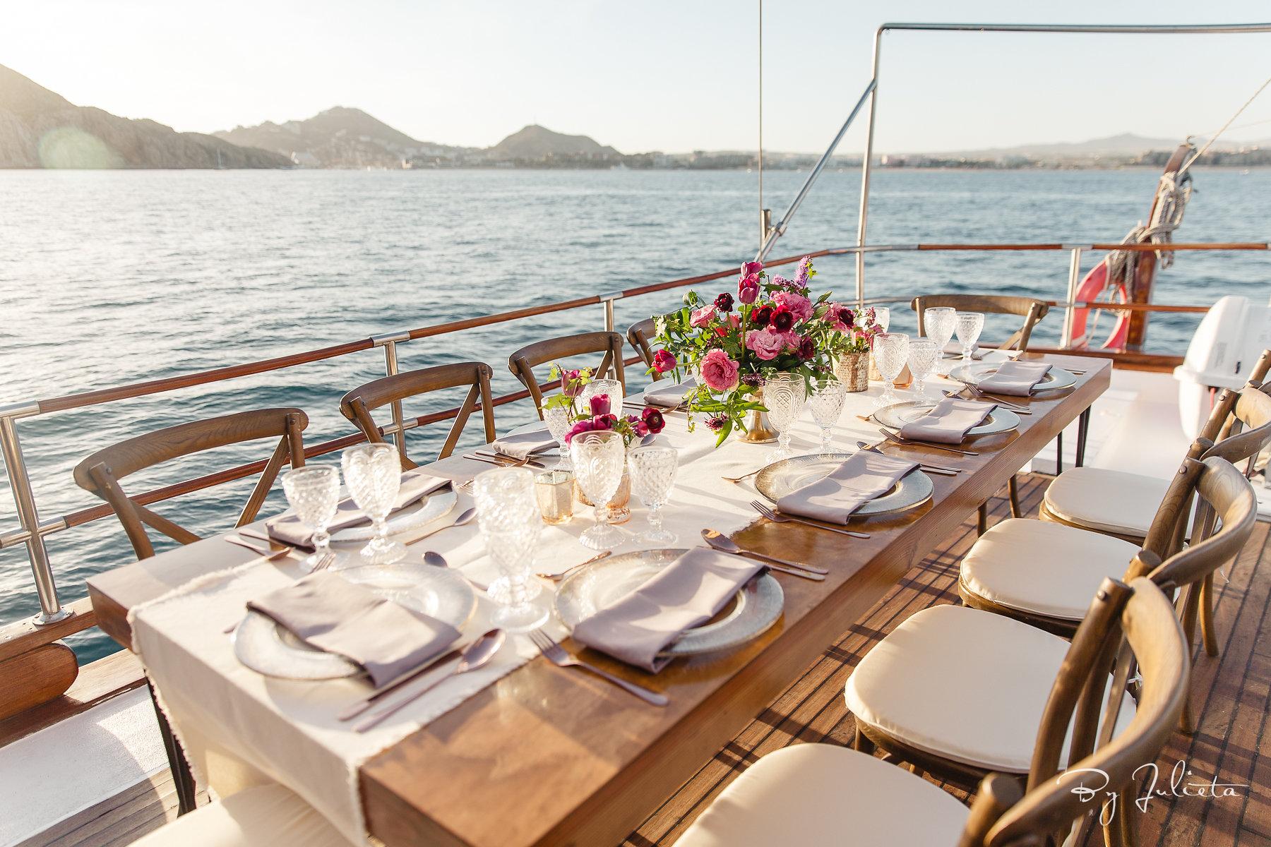 Cabo Sunset Yacht Dinner Cruise with Open Bar