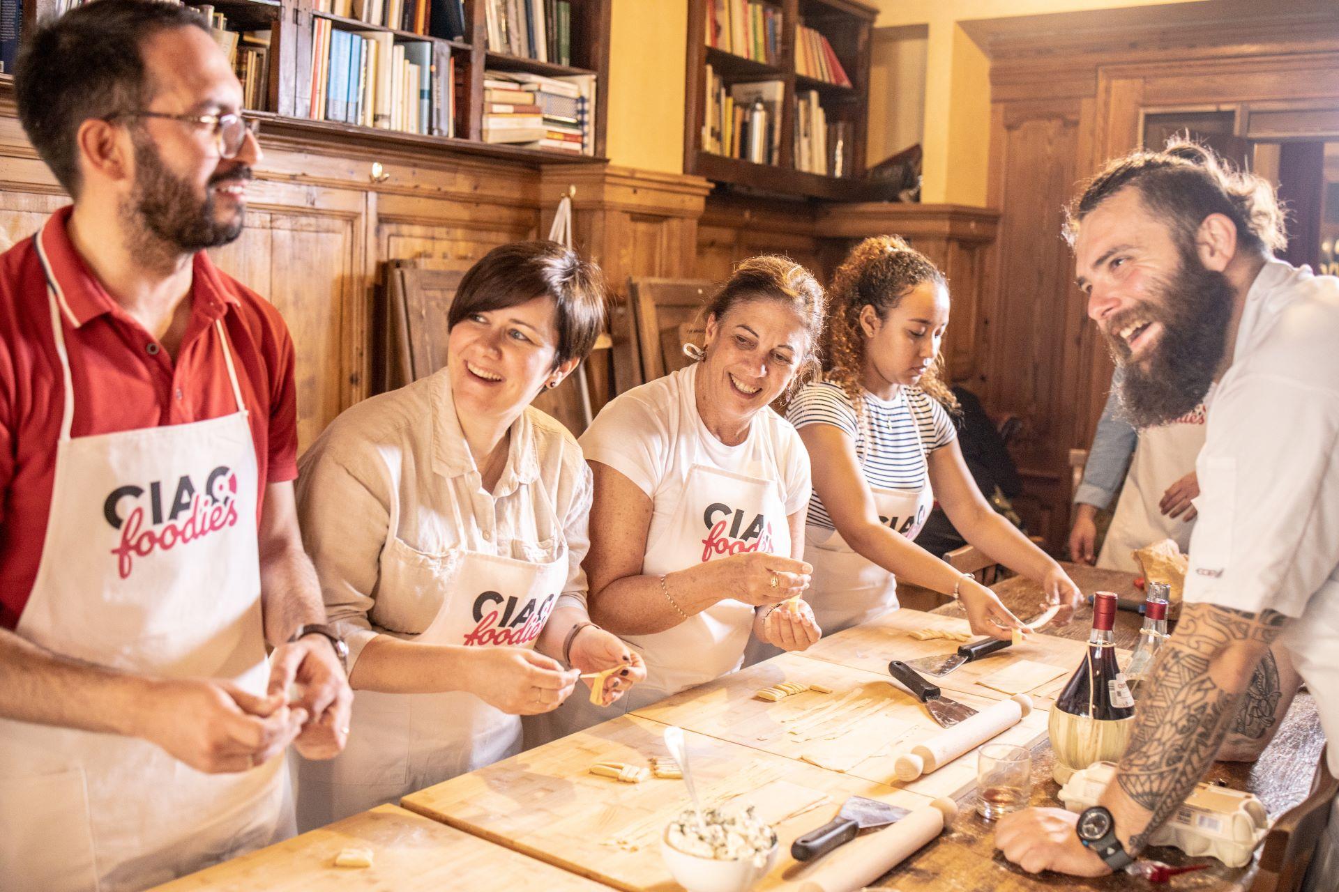 VIP Florence Pasta & Tiramisu Class with Market Visit & Wine