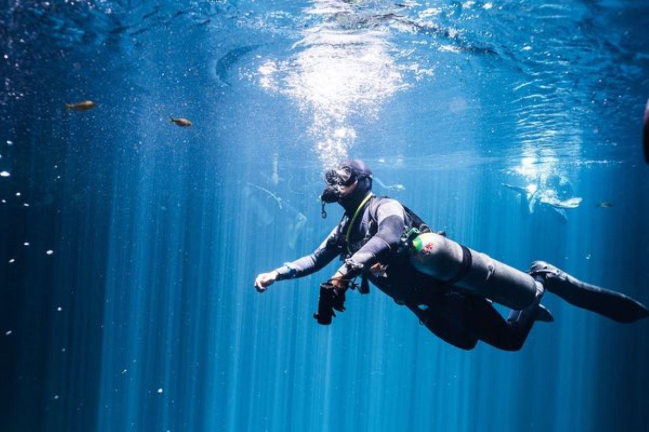 Dos Ojos Cenote Cavern Dive with Dive Machine