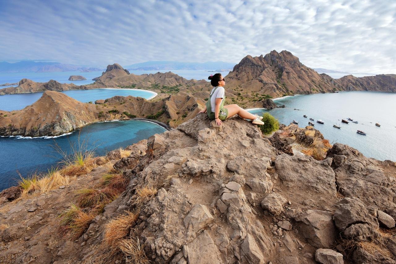 Komodo National Park: Dragons, Beaches & Manta Rays Day Tour
