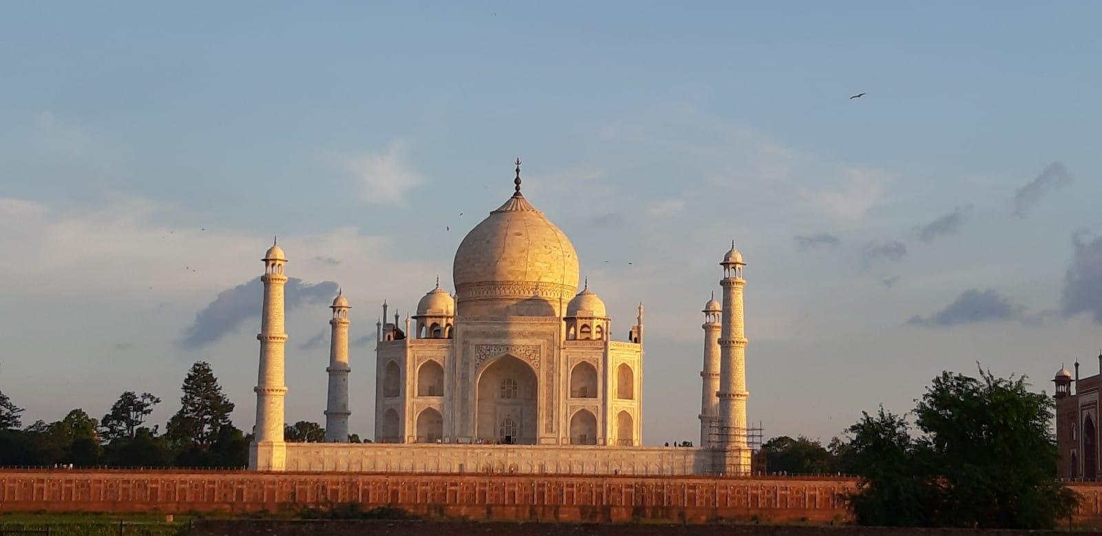 Agra Full-Day Tour: Taj Mahal, Fatehpur Sikri & Keoladeo Safari