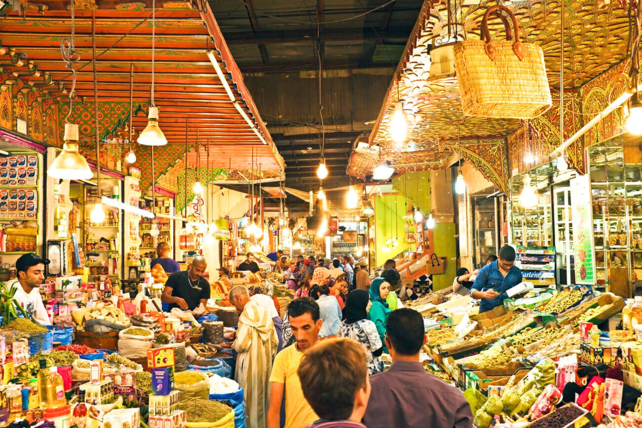 Casablanca Souks: Guided Shopping & Cultural Exploration