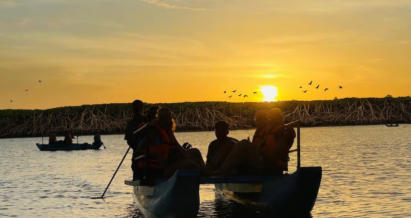 Pottuvil Lagoon Wildlife Safari at Dawn or Dusk