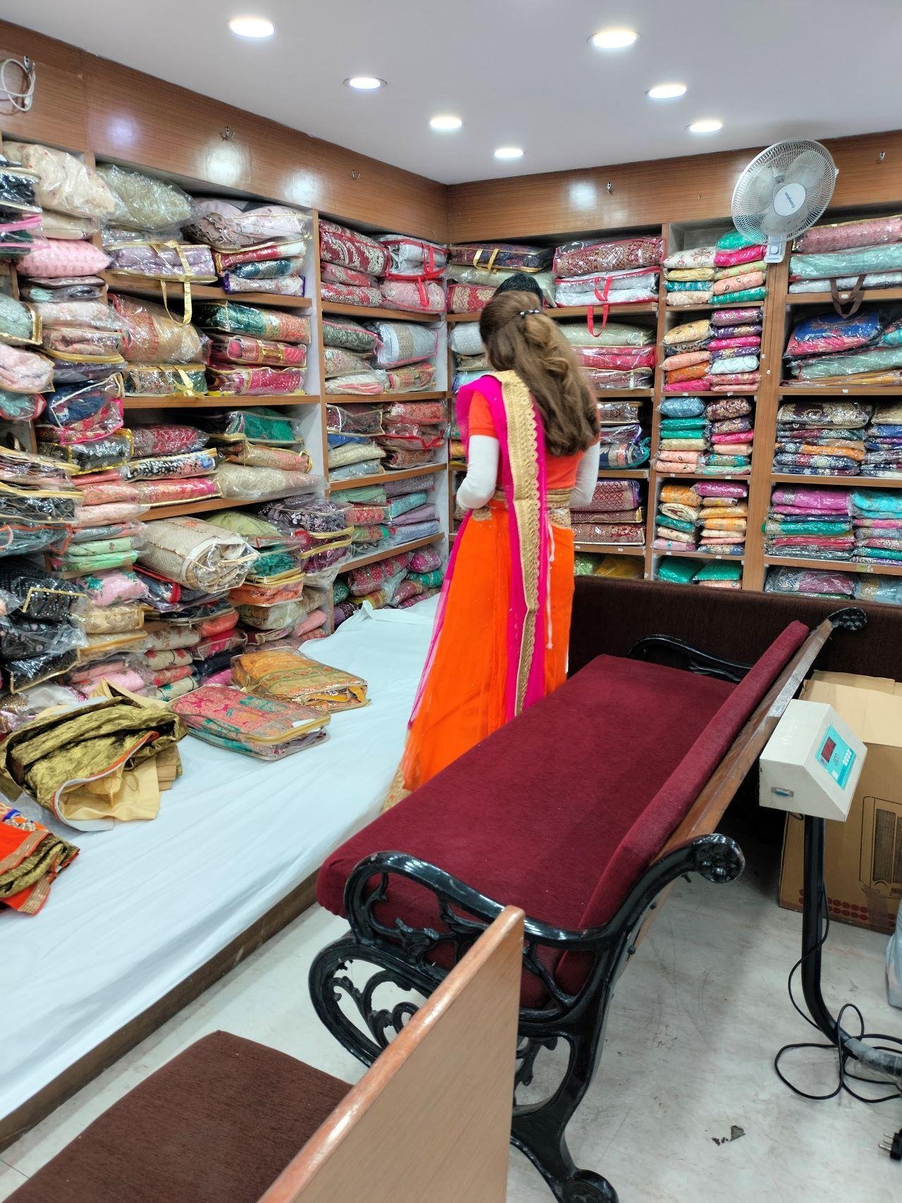 Delhi Insider’s Shopping & Heritage Day Tour