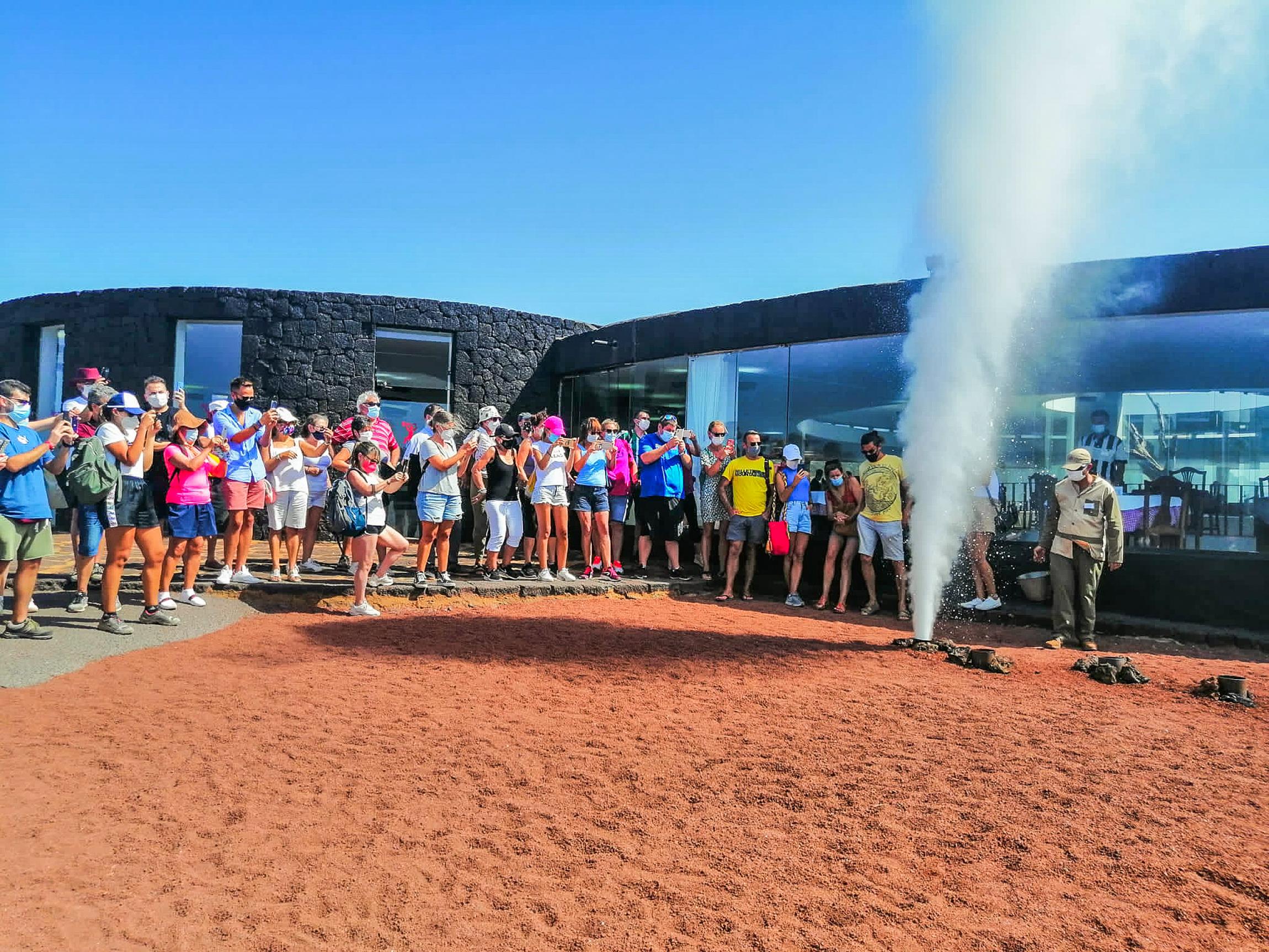 Lanzarote Ultimate Full-Day Volcanic & Natural Wonders Tour