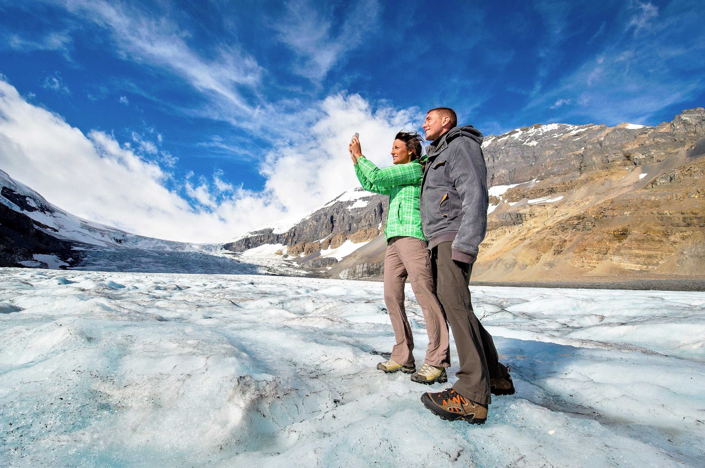 From Banff: Athabasca Glacier & Columbia Icefield Day Trip